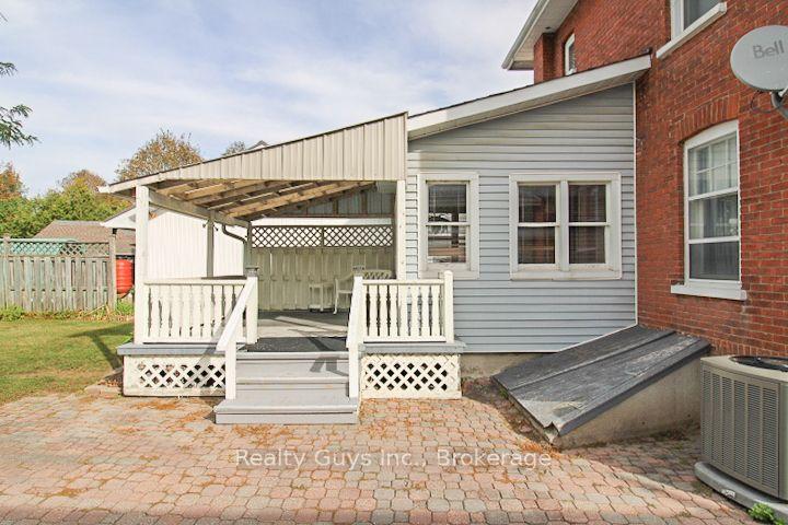 Photo 3 of 523 Armour Road, Peterborough, Ashburnham Ward 4 — HOMEH