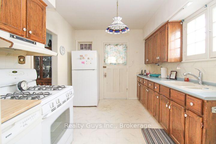 Photo 21 of 523 Armour Road, Peterborough, Ashburnham Ward 4 — HOMEH
