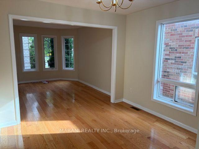 Photo 5 of 5975 Sidmouth Street, Mississauga, East Credit — HOMEH