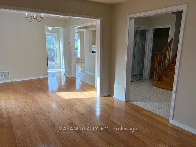 Photo 6 of 5975 Sidmouth Street, Mississauga, East Credit — HOMEH