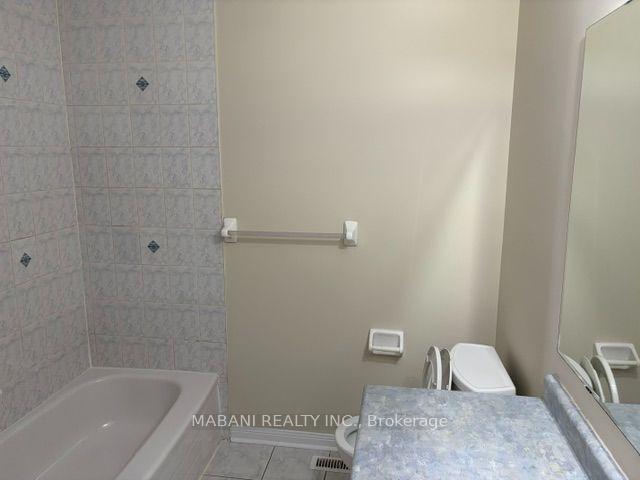 Photo 11 of 5975 Sidmouth Street, Mississauga, East Credit — HOMEH
