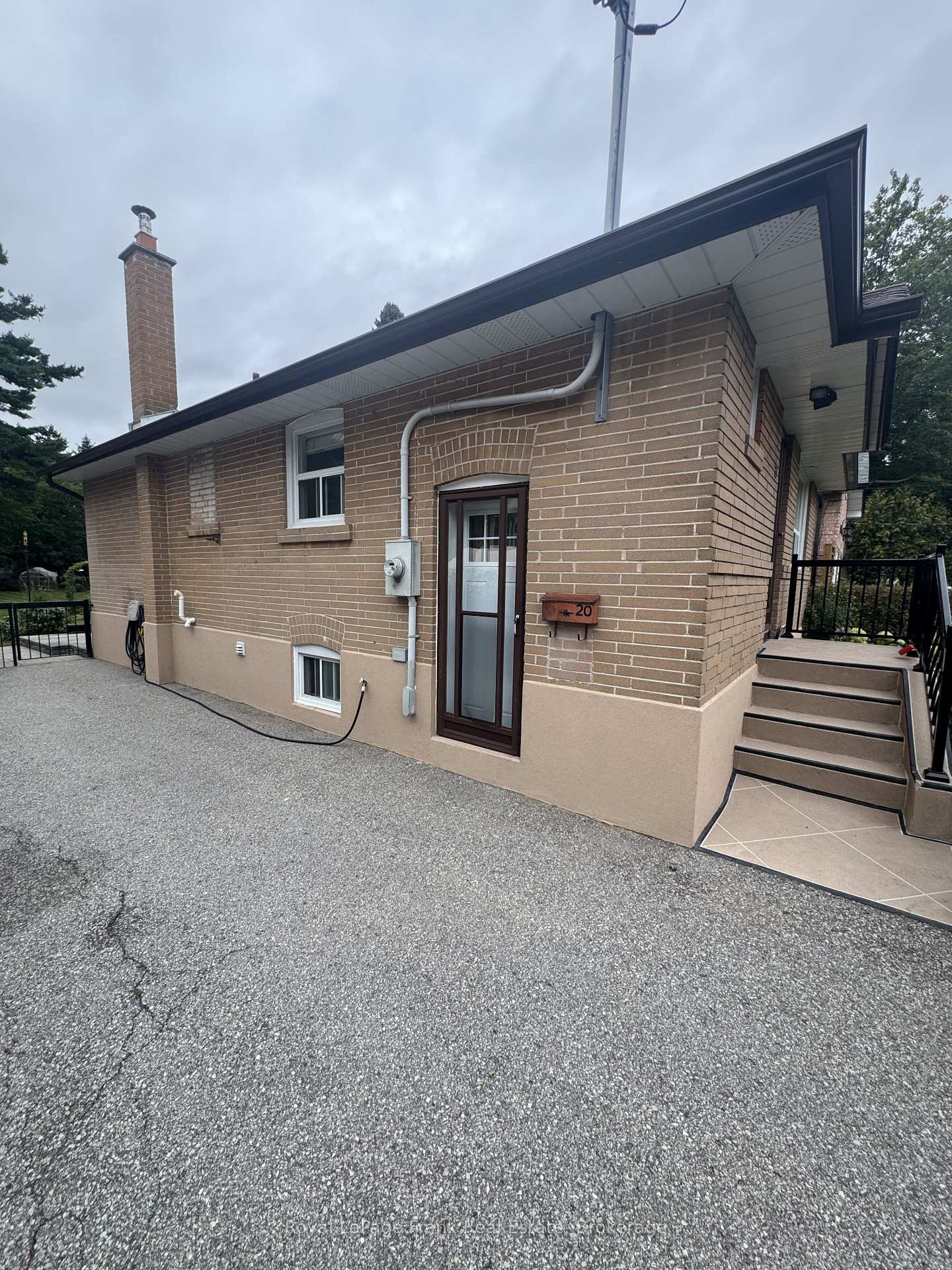 Photo 3 of 20 Gladys Road, Scarborough, Highland Creek — HOMEH