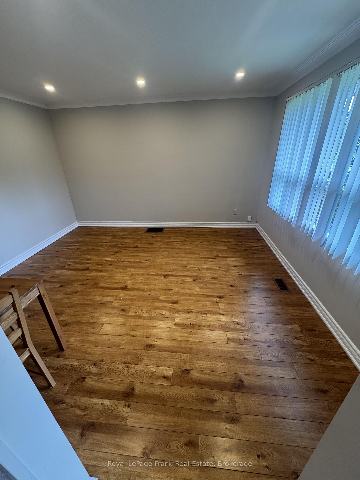Photo 6 of 20 Gladys Road, Scarborough, Highland Creek — HOMEH