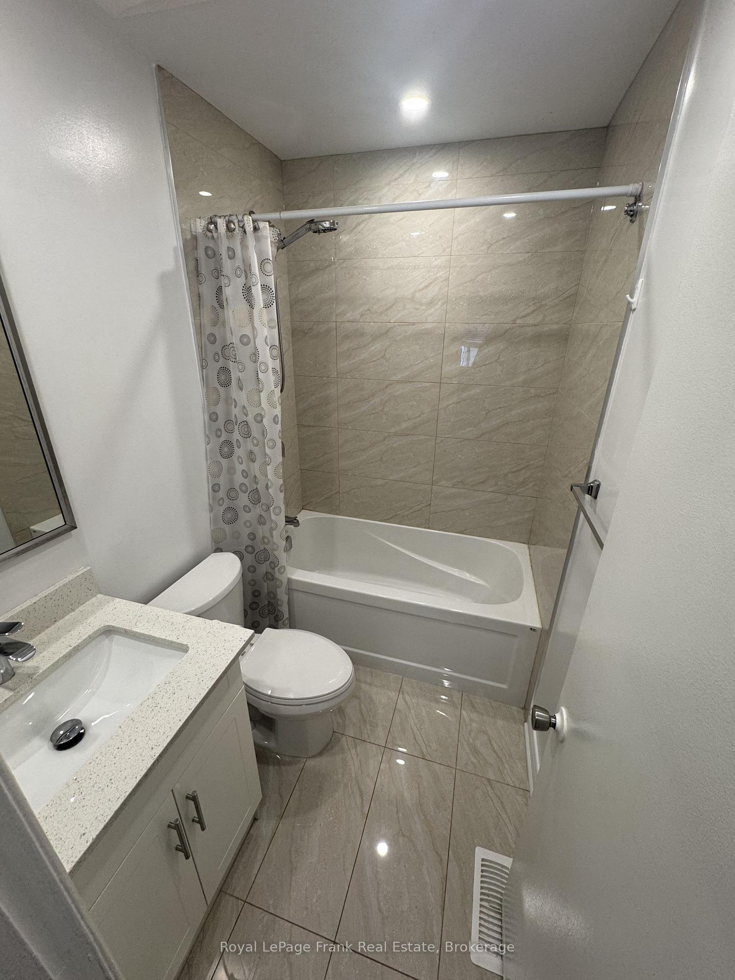 Photo 10 of 20 Gladys Road, Scarborough, Highland Creek — HOMEH