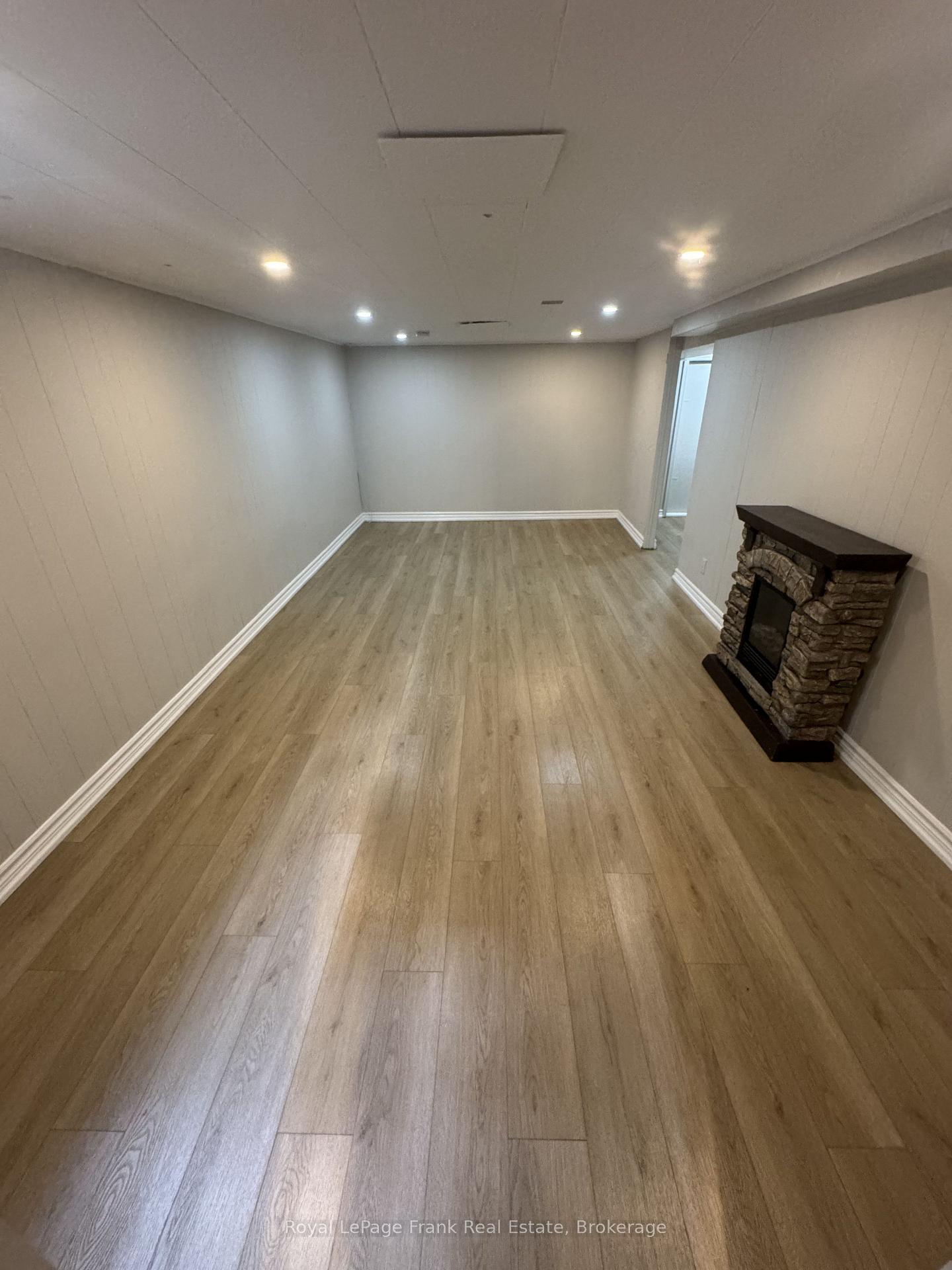 Photo 15 of 20 Gladys Road, Scarborough, Highland Creek — HOMEH