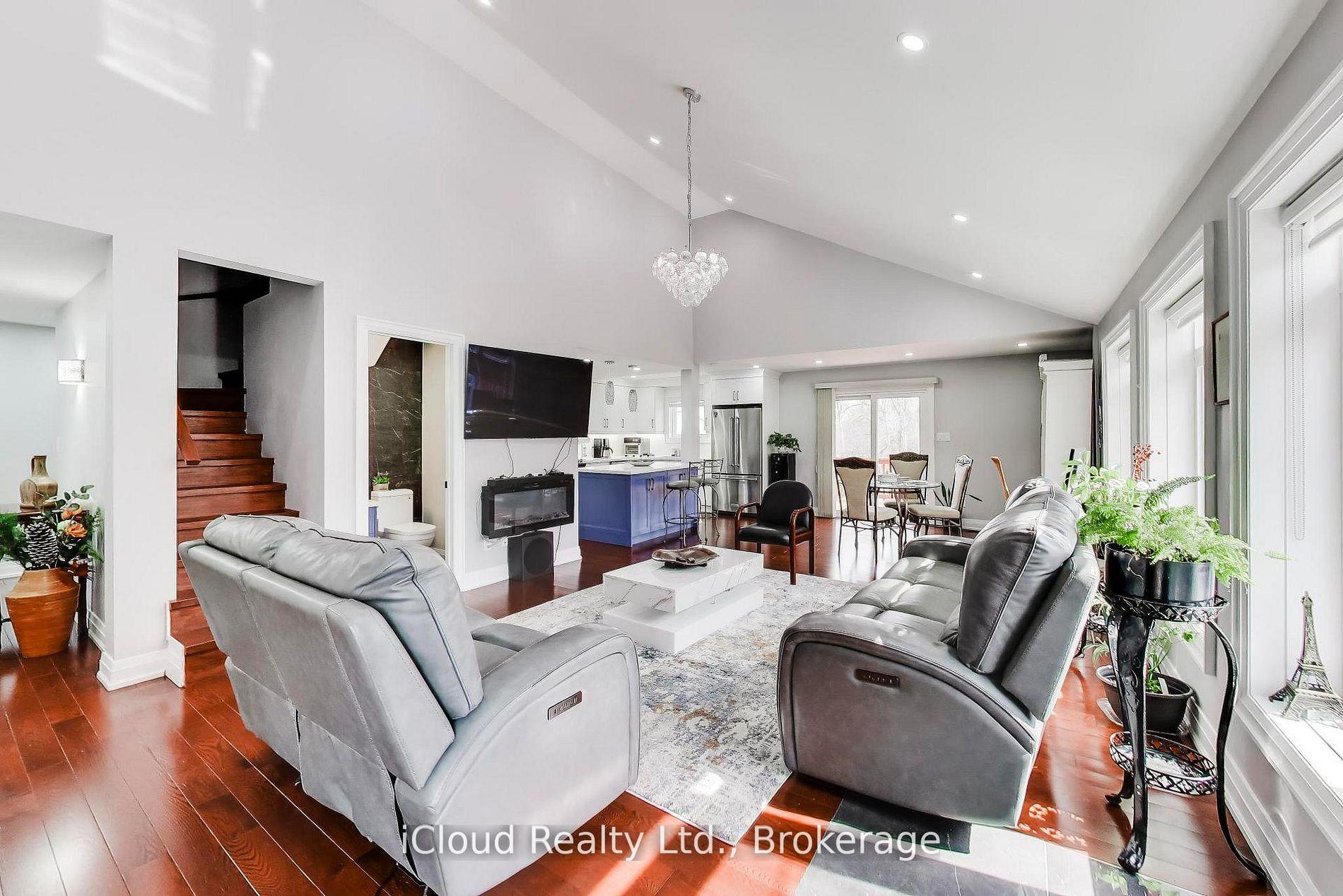 Photo 13 of 16175 Jane Street, King, Rural King — HOMEH
