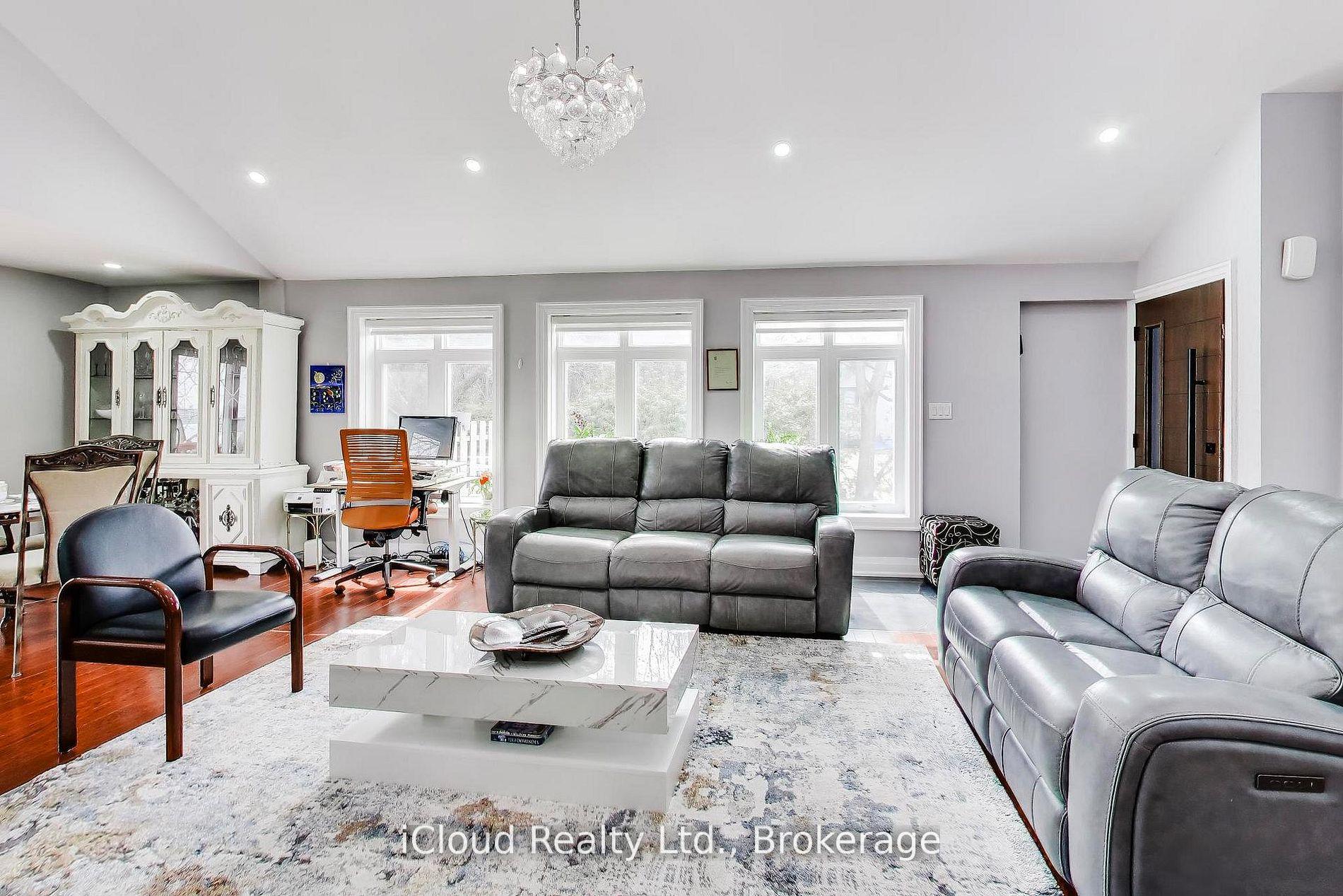 Photo 15 of 16175 Jane Street, King, Rural King — HOMEH