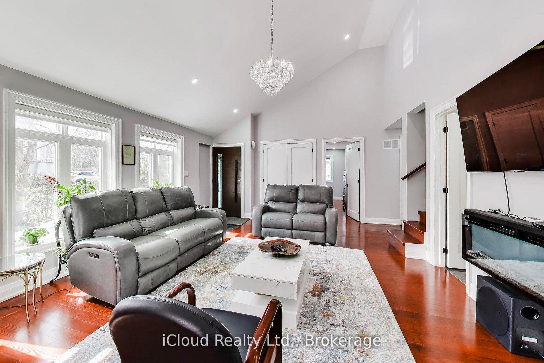 Photo 17 of 16175 Jane Street, King, Rural King — HOMEH