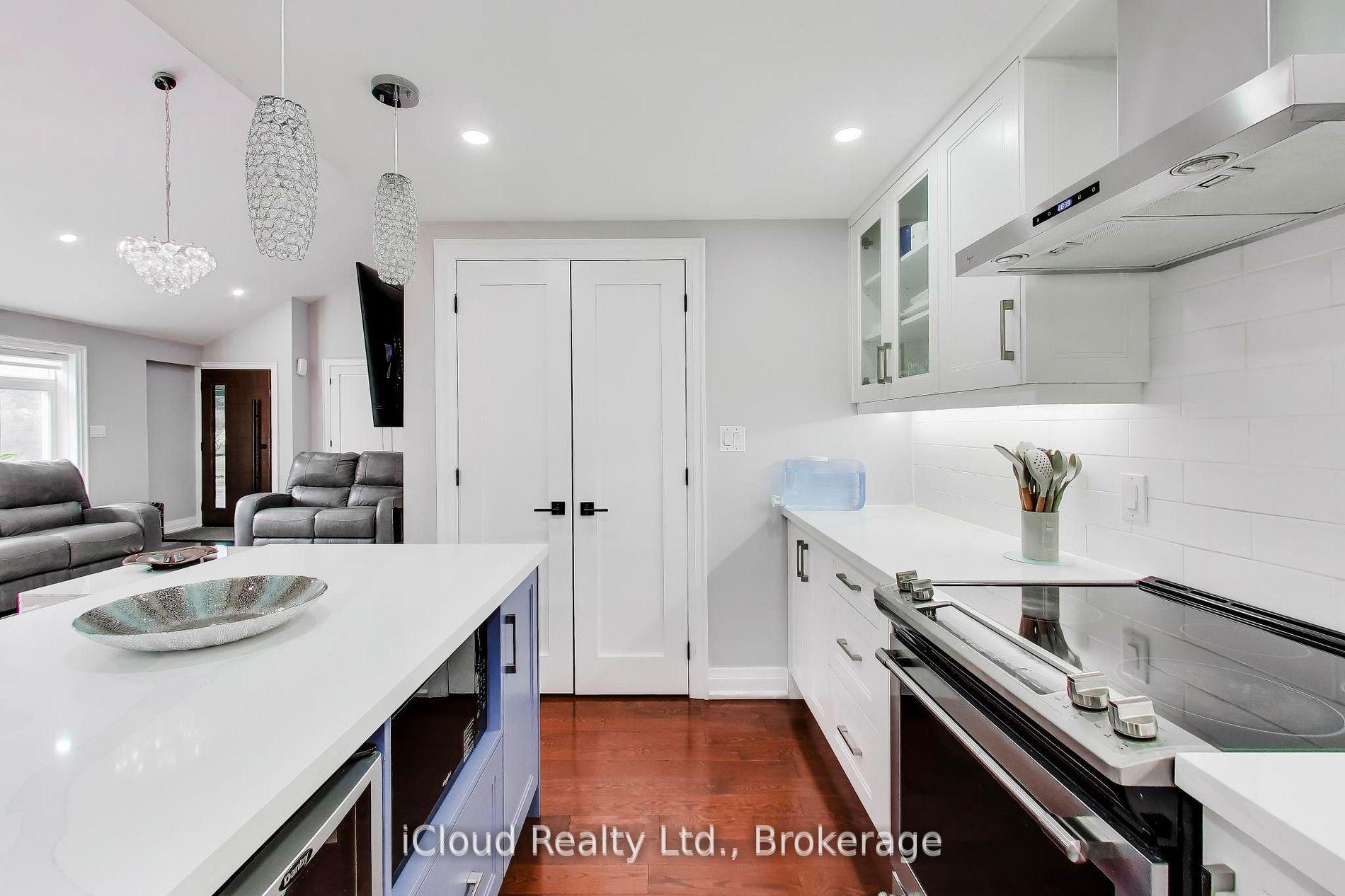 Photo 25 of 16175 Jane Street, King, Rural King — HOMEH