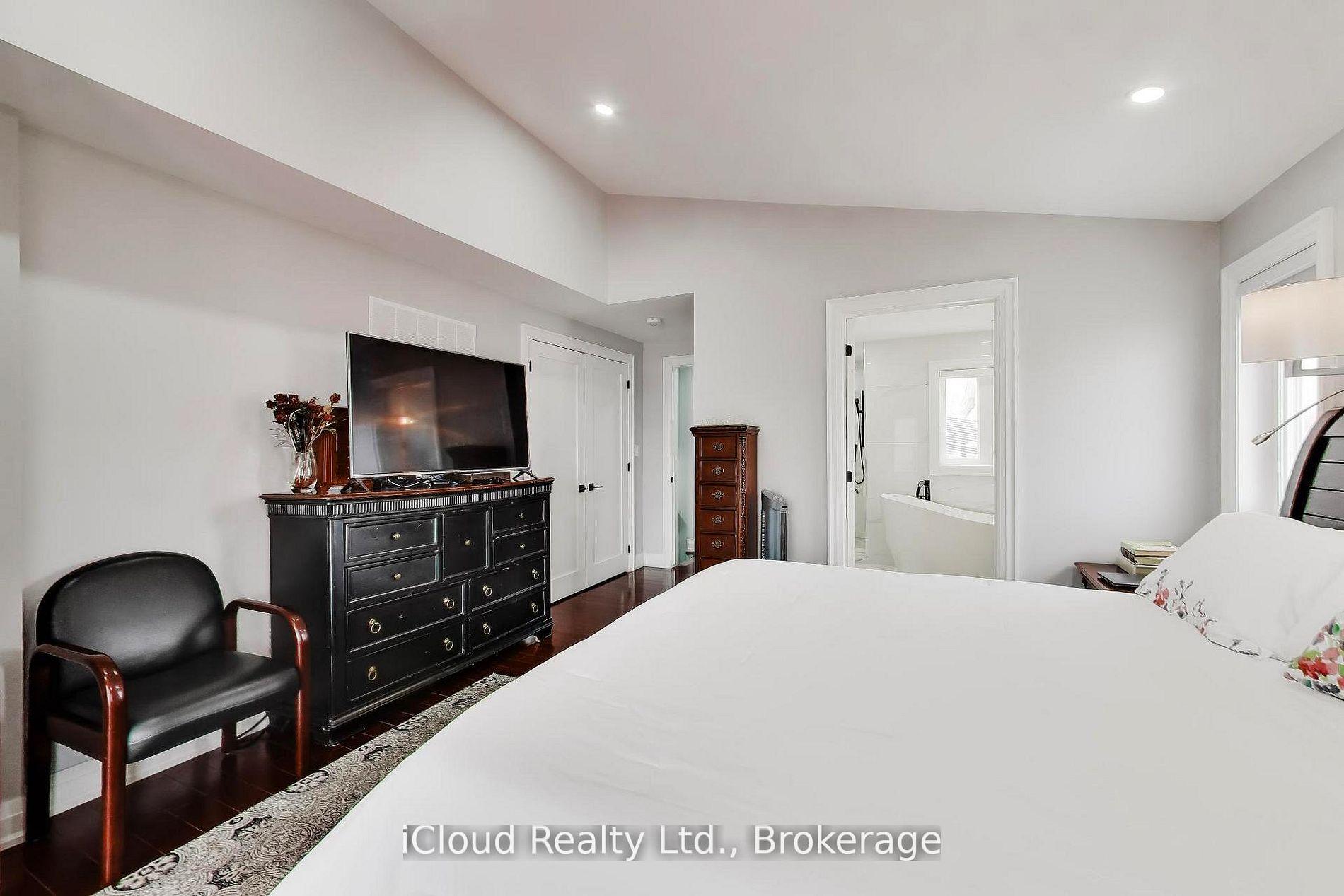 Photo 30 of 16175 Jane Street, King, Rural King — HOMEH