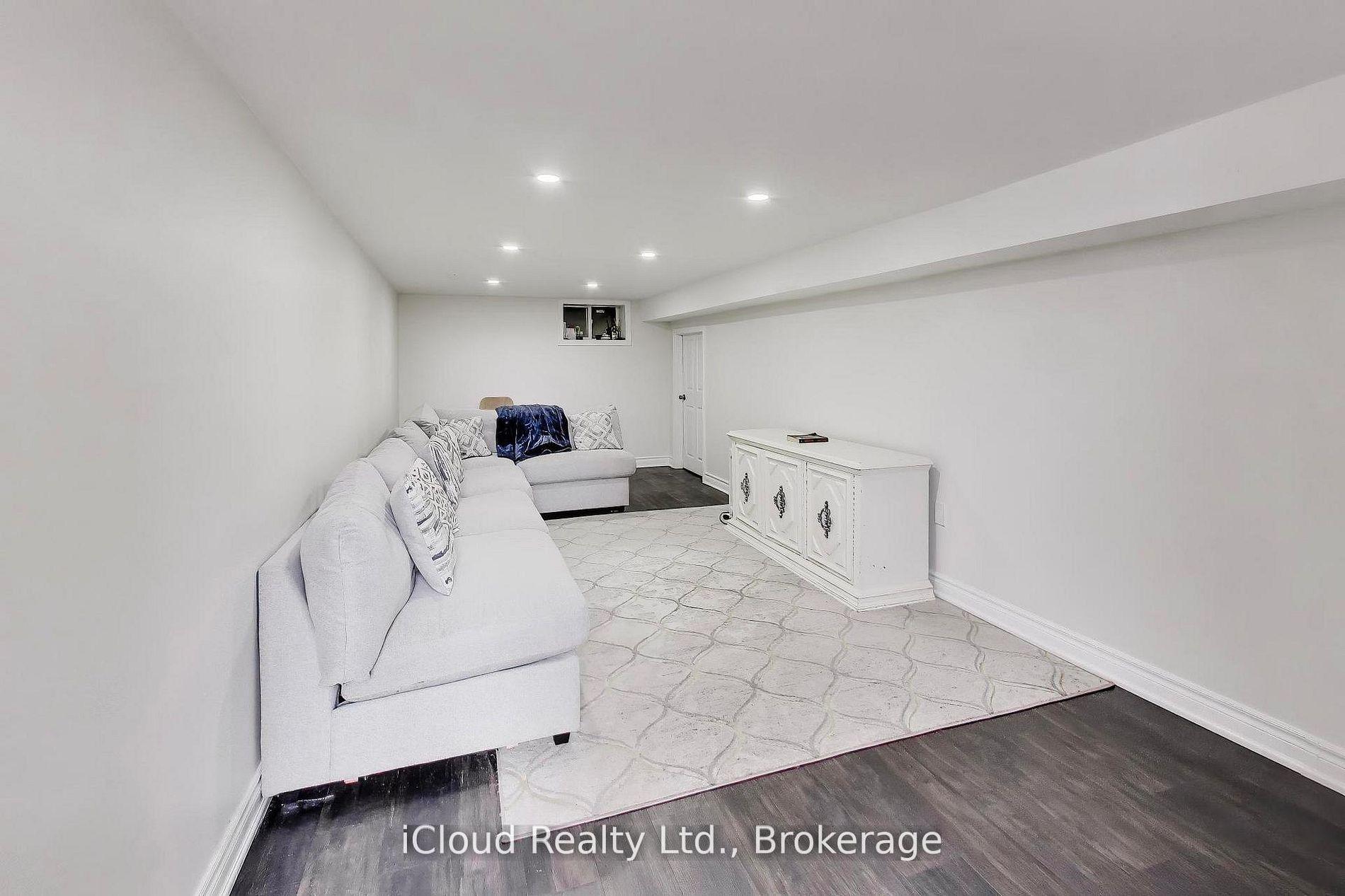 Photo 43 of 16175 Jane Street, King, Rural King — HOMEH