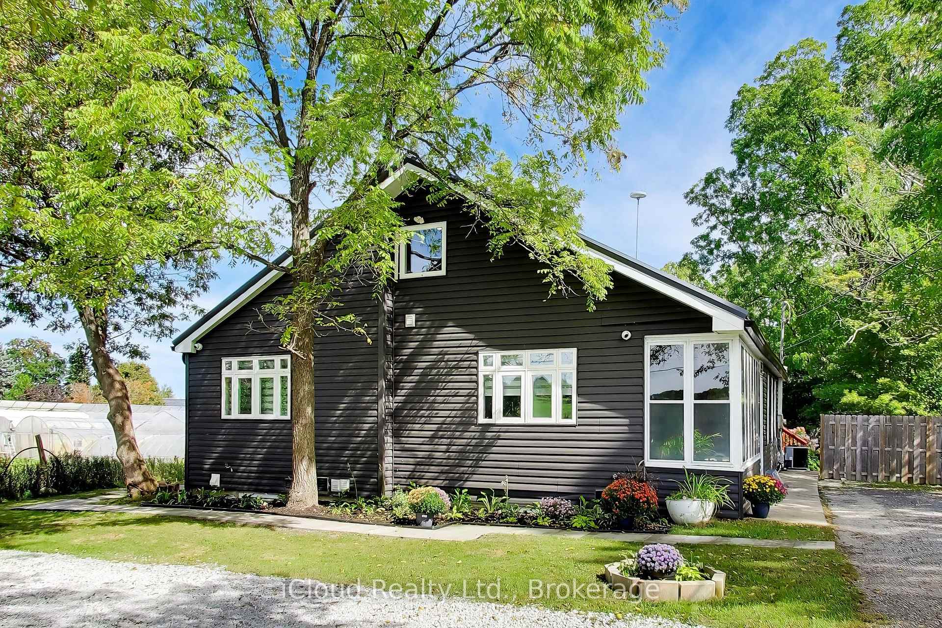 Photo 4 of 16175 Jane Street, King, Rural King — HOMEH