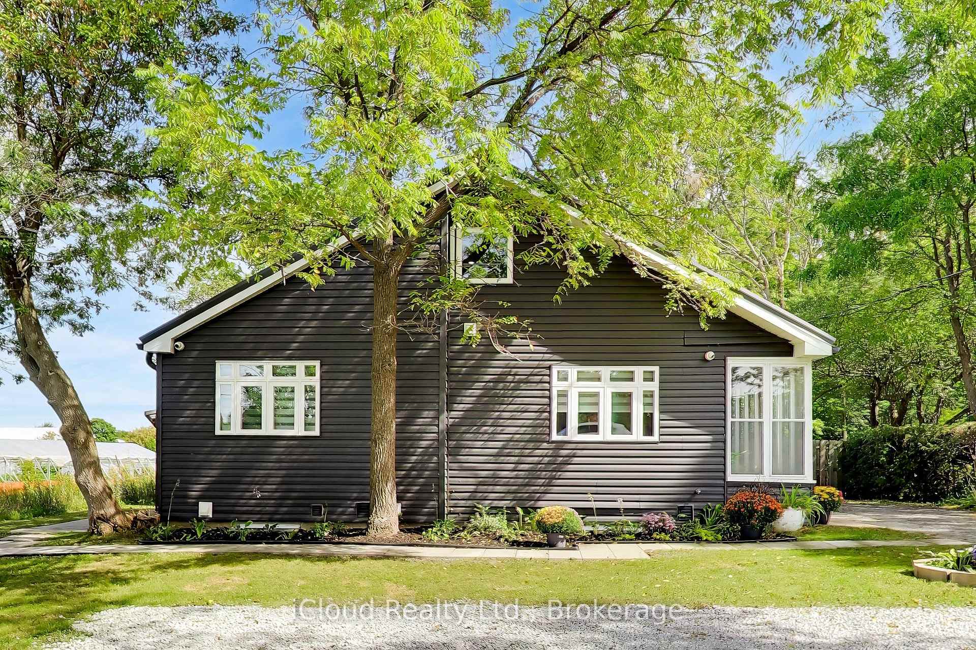 Photo 6 of 16175 Jane Street, King, Rural King — HOMEH
