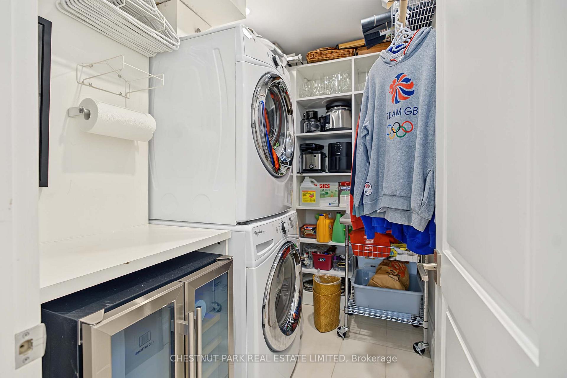 Photo 11 of Unit 201, 40 Rosehill Road, Toronto, Rosedale-Moore Park — HOMEH