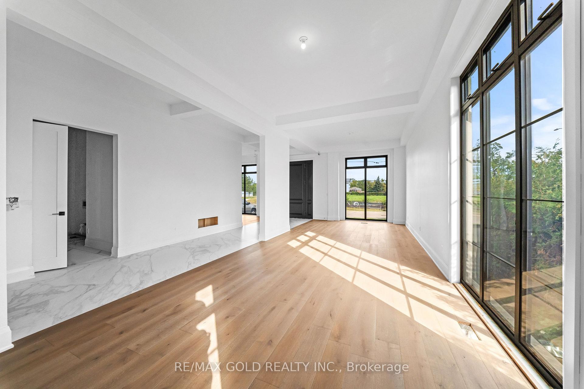 Photo 5 of 15 Mckenzie Street, Vaughan, Vaughan Grove — HOMEH