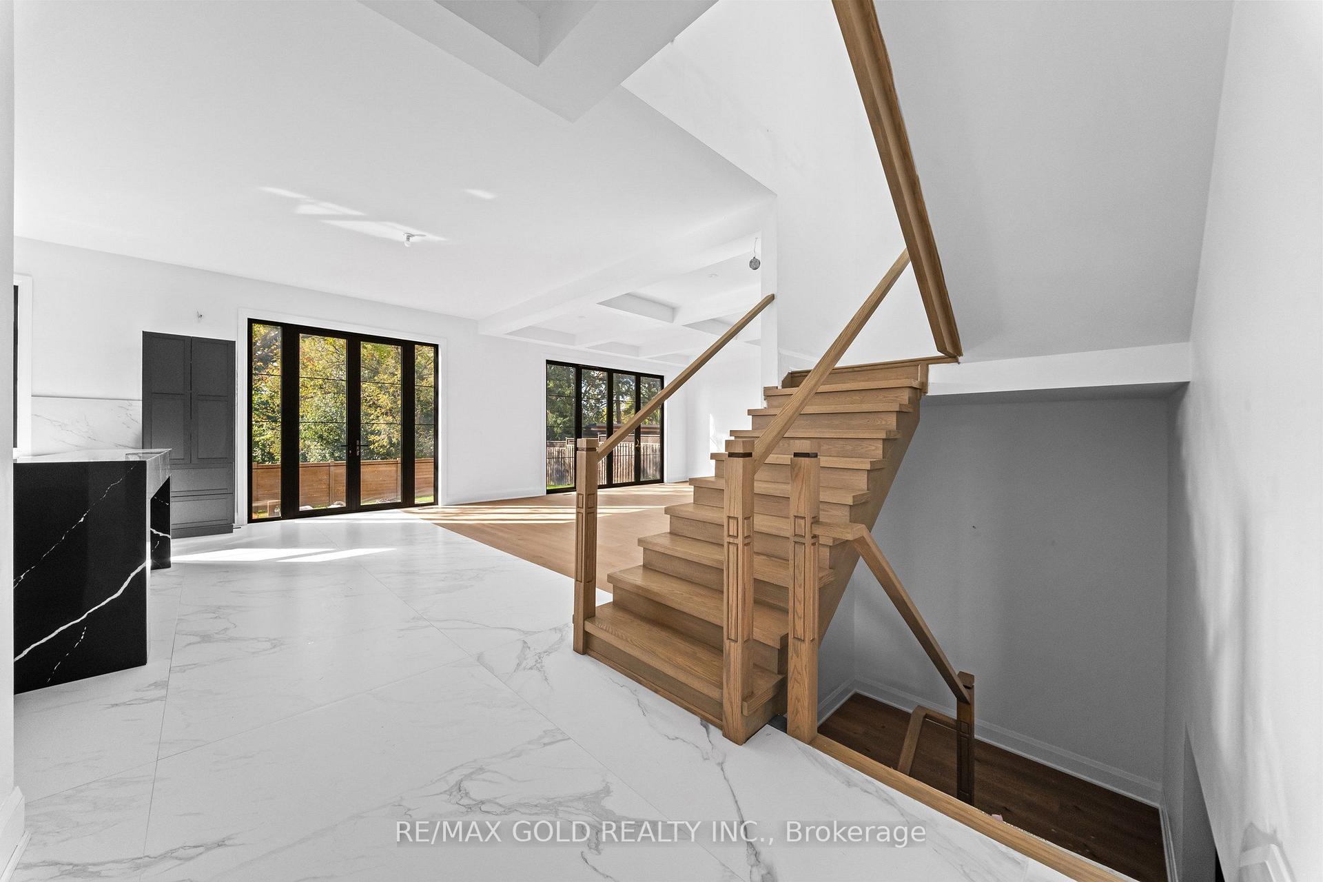 Photo 9 of 15 Mckenzie Street, Vaughan, Vaughan Grove — HOMEH