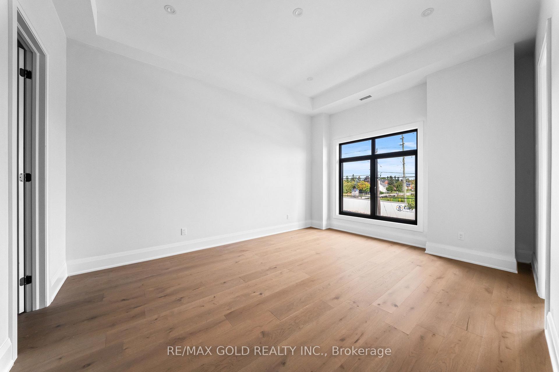 Photo 25 of 15 Mckenzie Street, Vaughan, Vaughan Grove — HOMEH