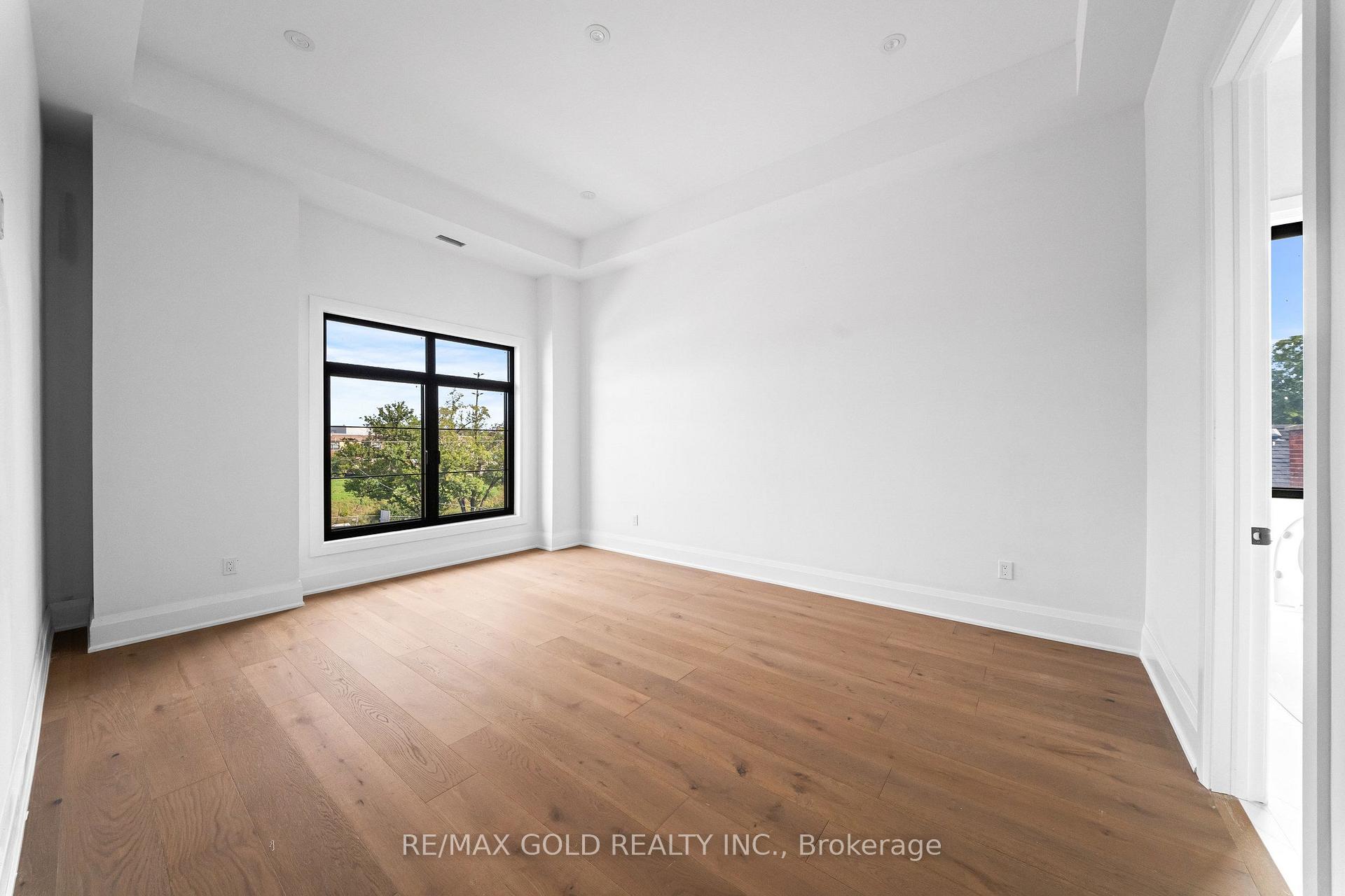 Photo 27 of 15 Mckenzie Street, Vaughan, Vaughan Grove — HOMEH