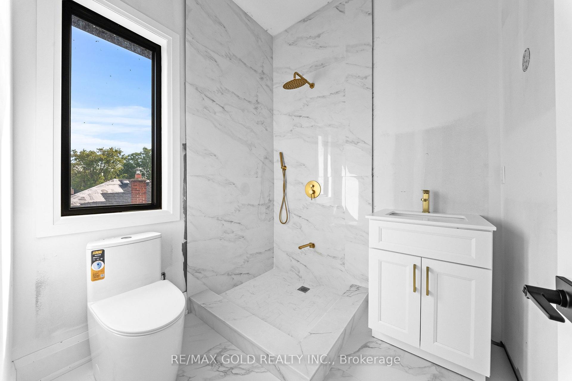 Photo 28 of 15 Mckenzie Street, Vaughan, Vaughan Grove — HOMEH