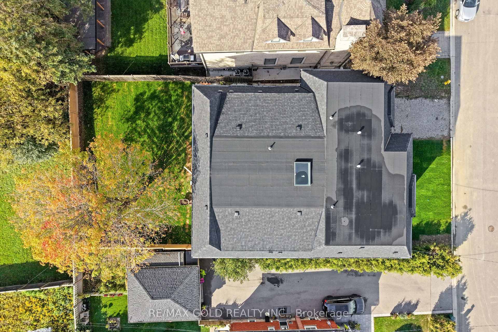 Photo 32 of 15 Mckenzie Street, Vaughan, Vaughan Grove — HOMEH