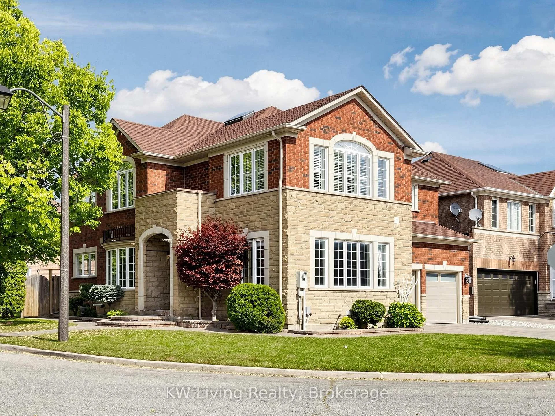 Photo 1 of 2 Littleleaf Crescent, Markham, Legacy — HOMEH