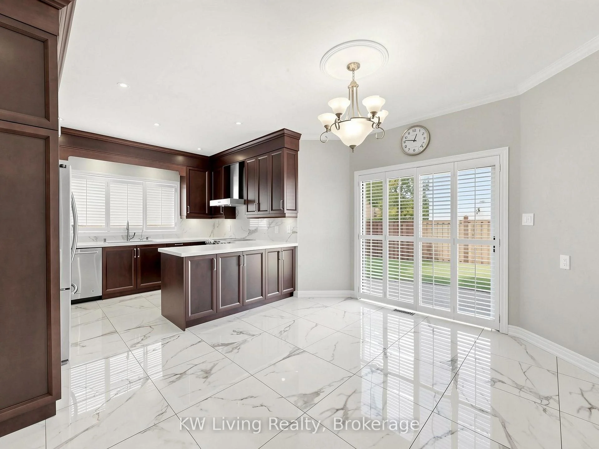 Photo 11 of 2 Littleleaf Crescent, Markham, Legacy — HOMEH