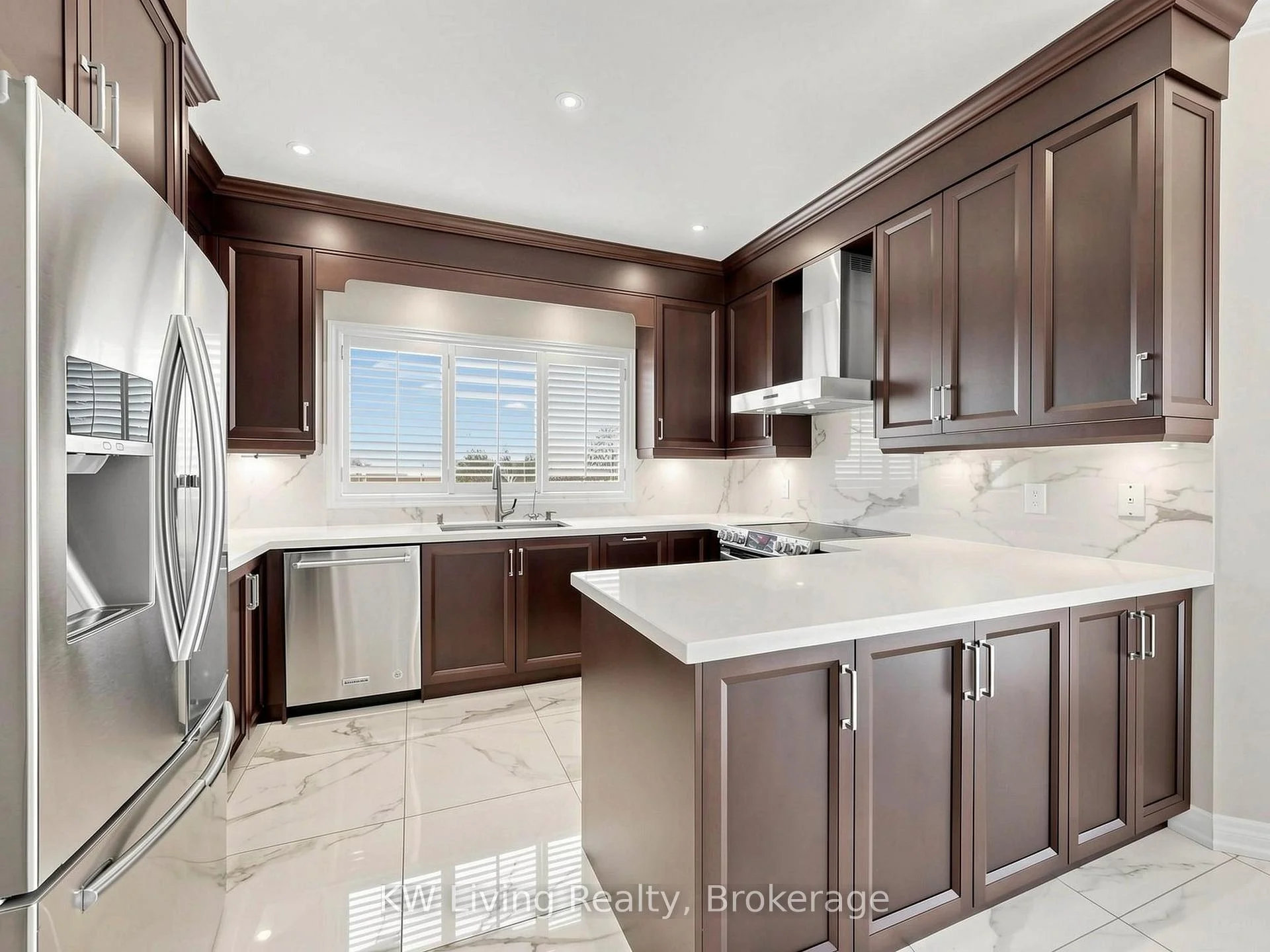 Photo 14 of 2 Littleleaf Crescent, Markham, Legacy — HOMEH