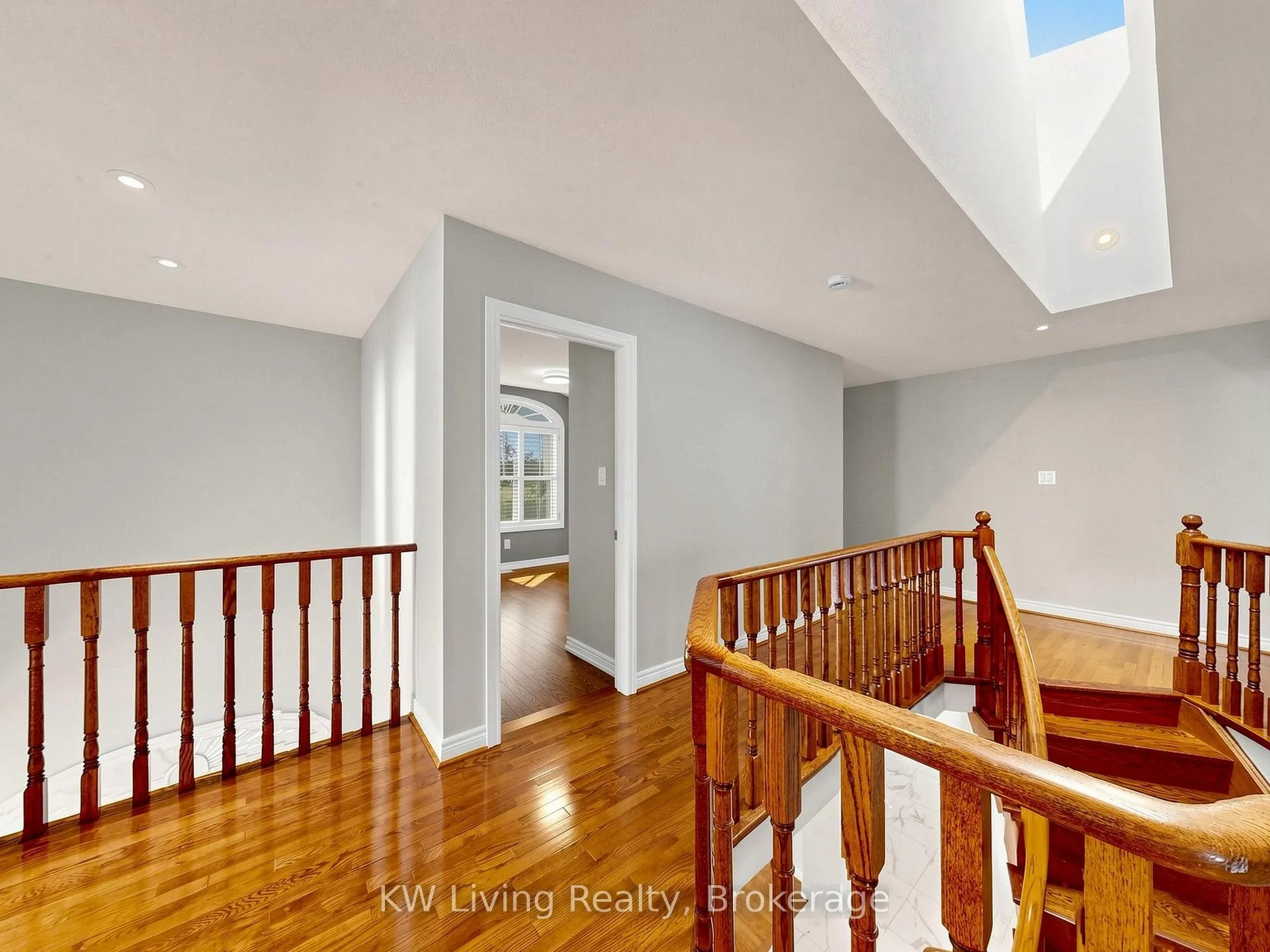 Photo 19 of 2 Littleleaf Crescent, Markham, Legacy — HOMEH