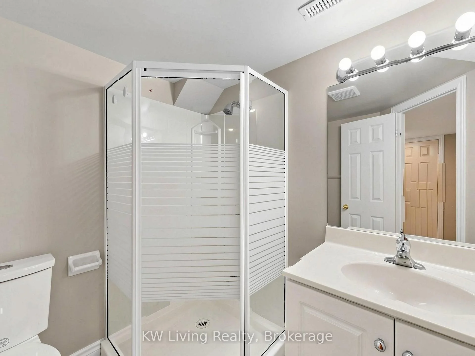 Photo 37 of 2 Littleleaf Crescent, Markham, Legacy — HOMEH