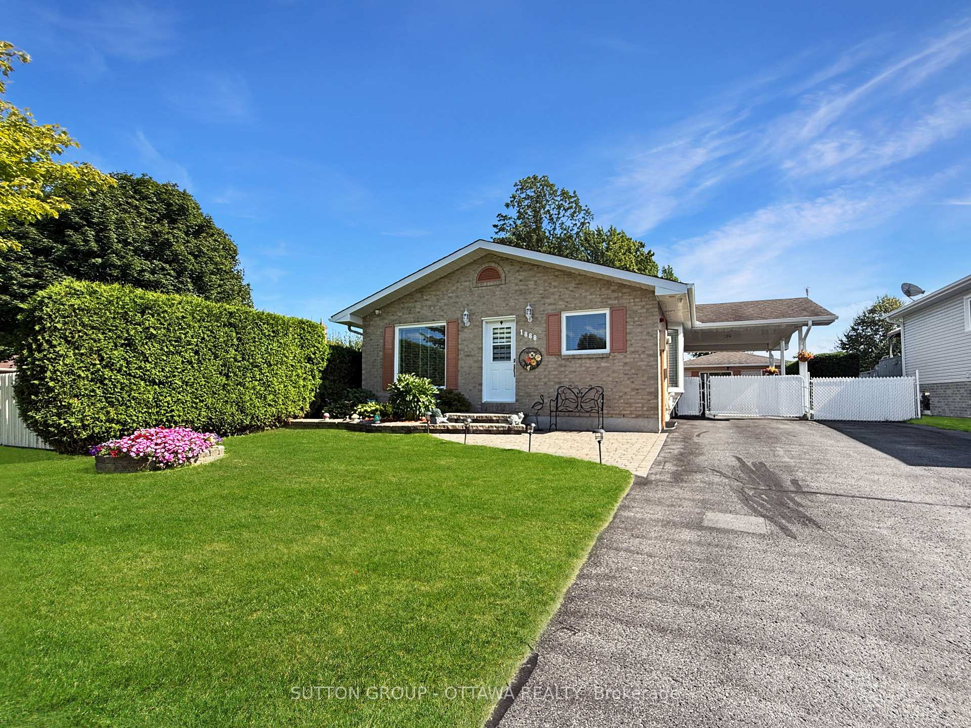 Photo 3 of 1888 Belvedere Crescent, Cornwall, Cornwall — HOMEH