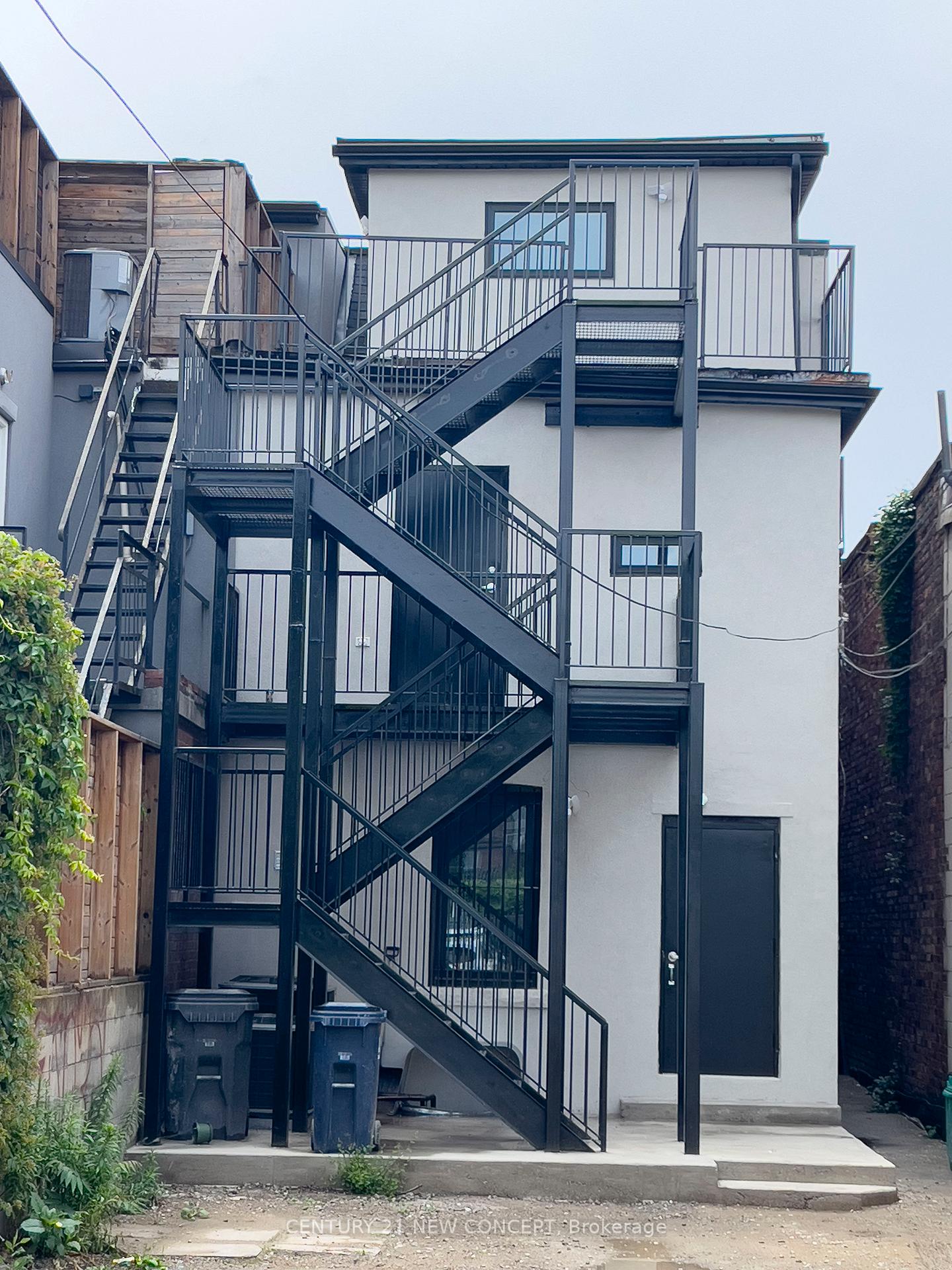 Photo 21 of Unit 3rd Floor, 706 Bloor Street N, Toronto, The Annex — HOMEH