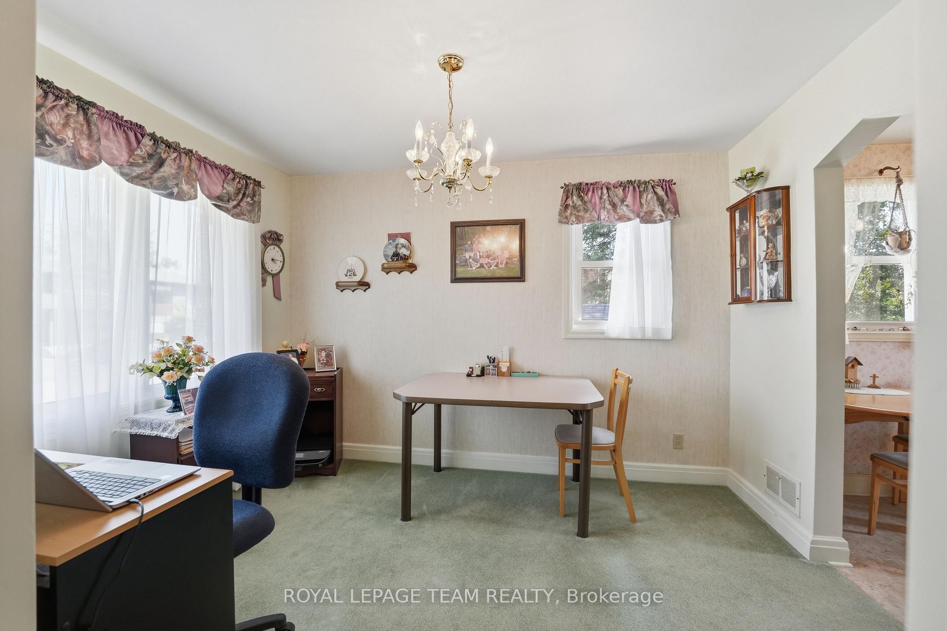 Photo 10 of 84 Rita Avenue, Ottawa, Meadowlands/St. Claire Gardens — HOMEH