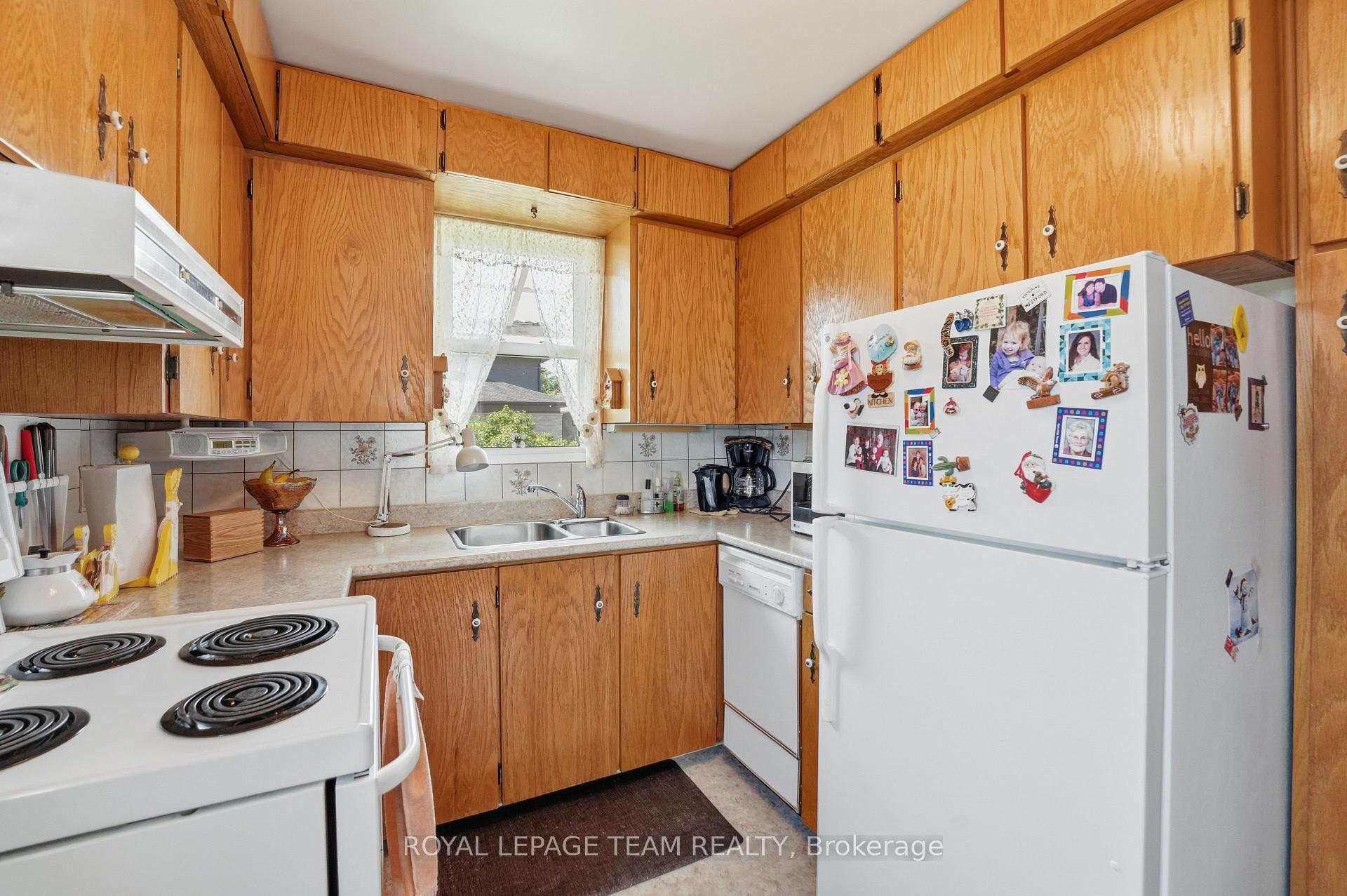 Photo 13 of 84 Rita Avenue, Ottawa, Meadowlands/St. Claire Gardens — HOMEH