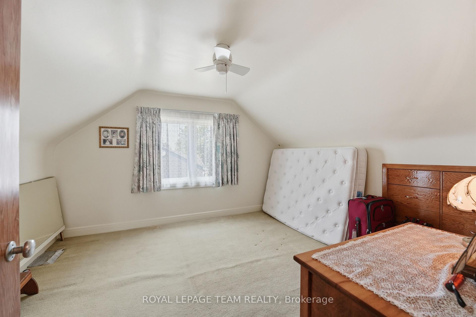 Photo 23 of 84 Rita Avenue, Ottawa, Meadowlands/St. Claire Gardens — HOMEH