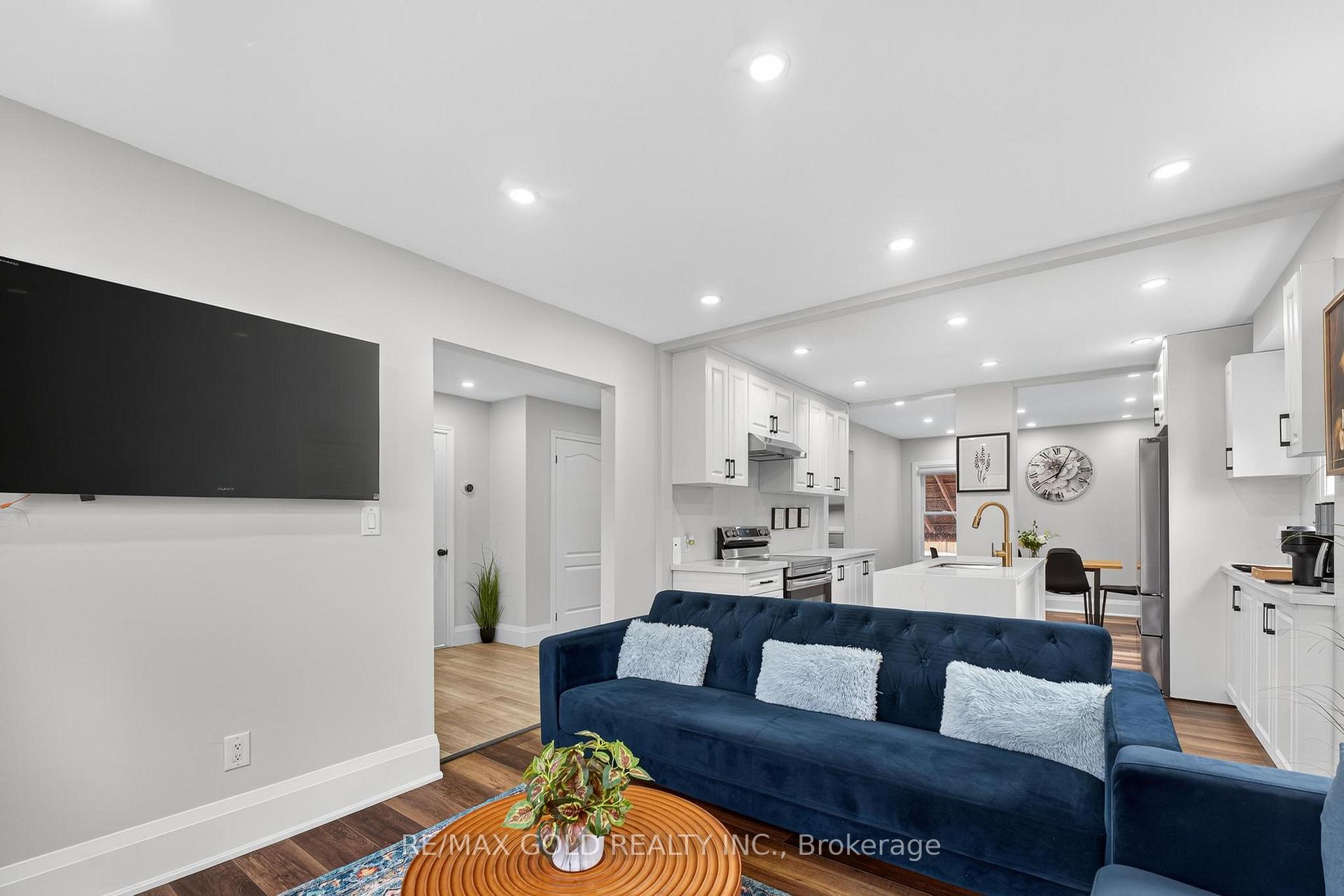 Photo 6 of 3 Wardrope Avenue, Hamilton, Stoney Creek — HOMEH