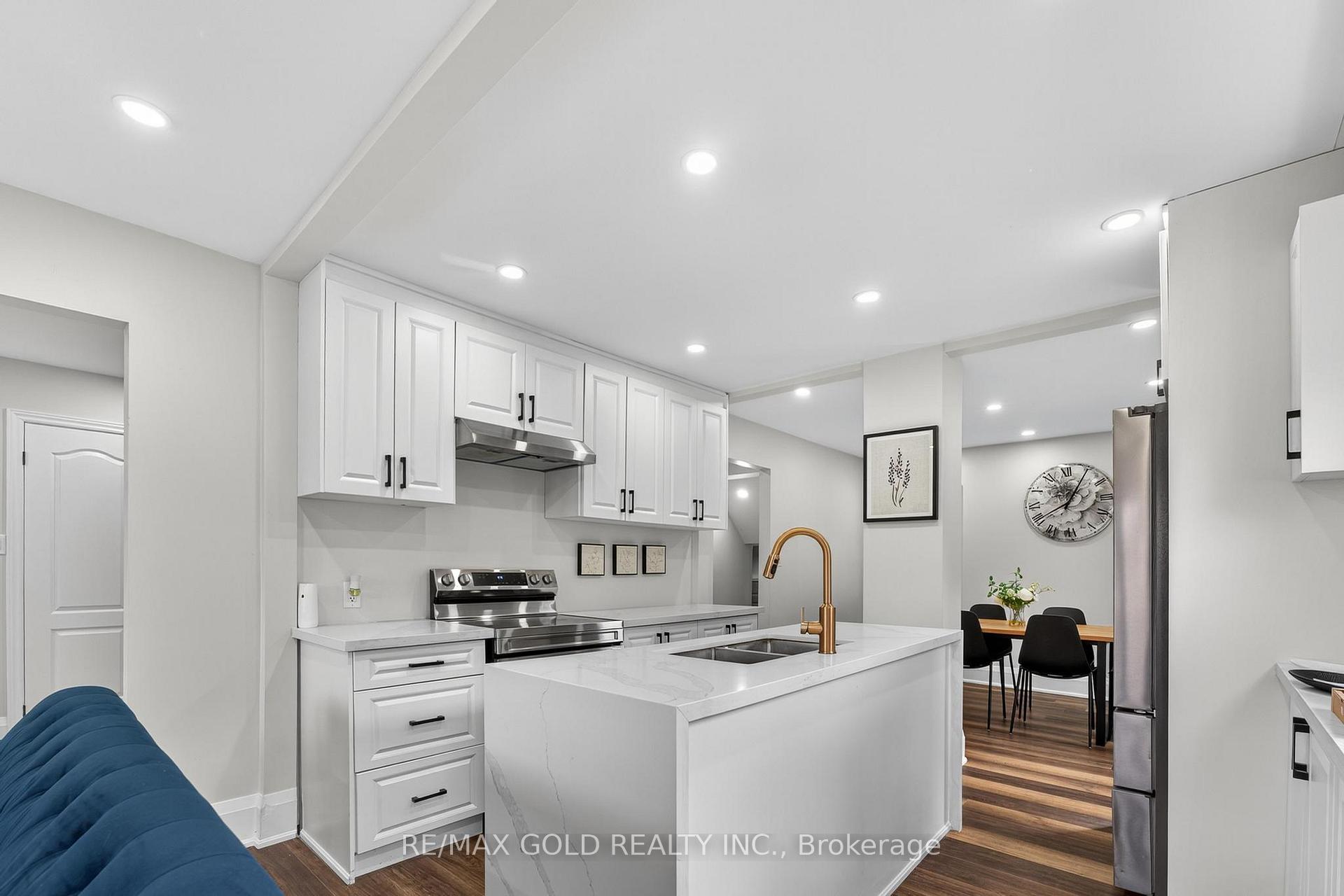Photo 8 of 3 Wardrope Avenue, Hamilton, Stoney Creek — HOMEH