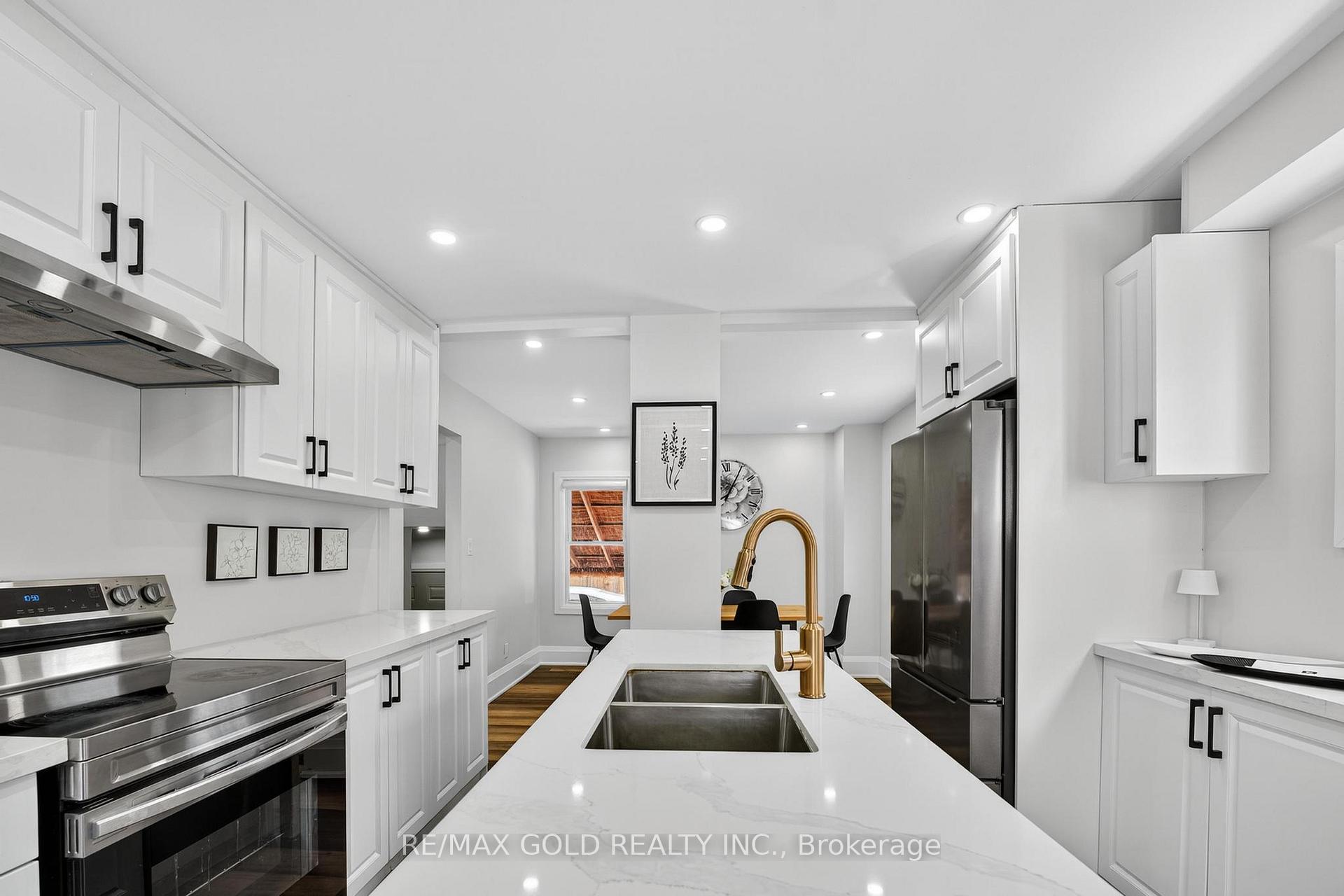 Photo 13 of 3 Wardrope Avenue, Hamilton, Stoney Creek — HOMEH