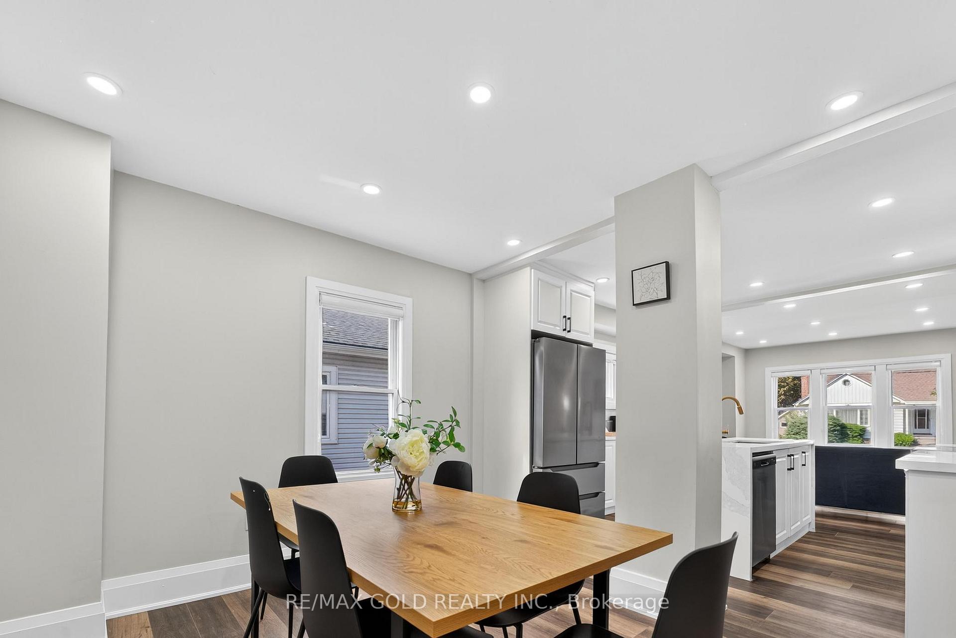 Photo 16 of 3 Wardrope Avenue, Hamilton, Stoney Creek — HOMEH