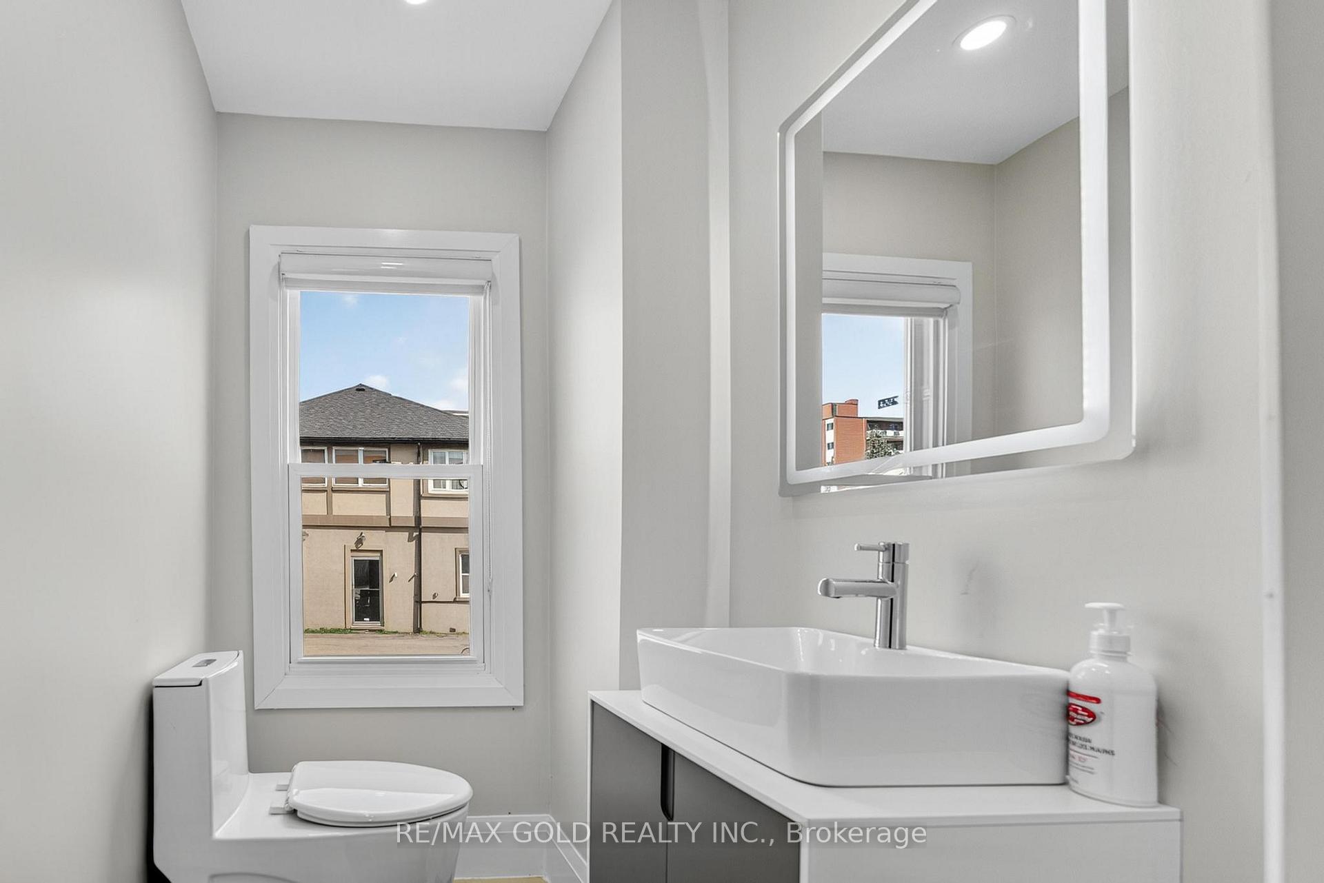 Photo 23 of 3 Wardrope Avenue, Hamilton, Stoney Creek — HOMEH