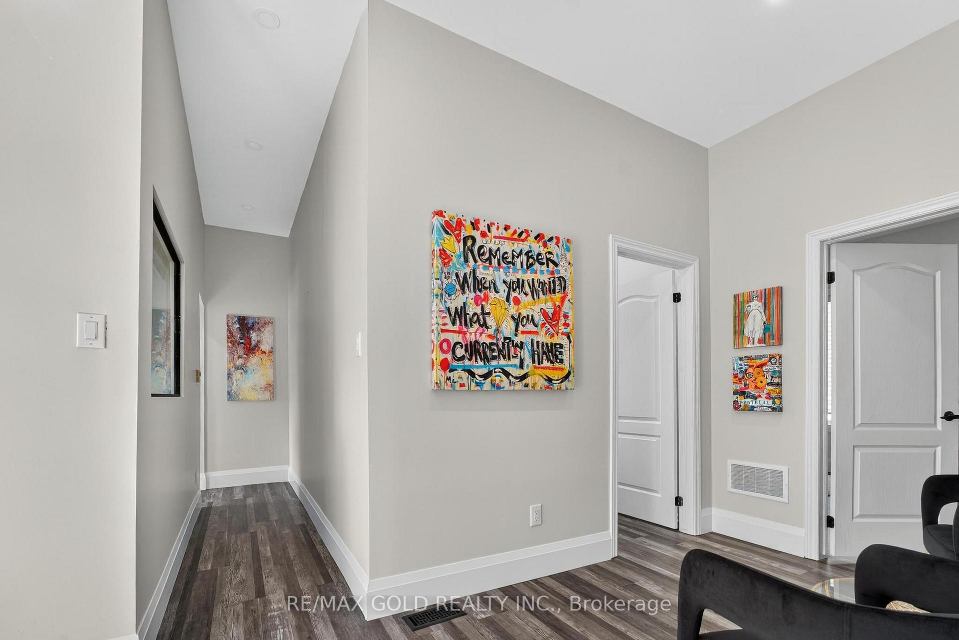 Photo 26 of 3 Wardrope Avenue, Hamilton, Stoney Creek — HOMEH