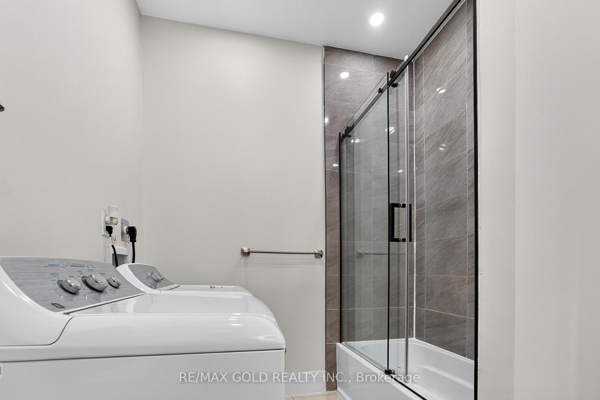 Photo 35 of 3 Wardrope Avenue, Hamilton, Stoney Creek — HOMEH