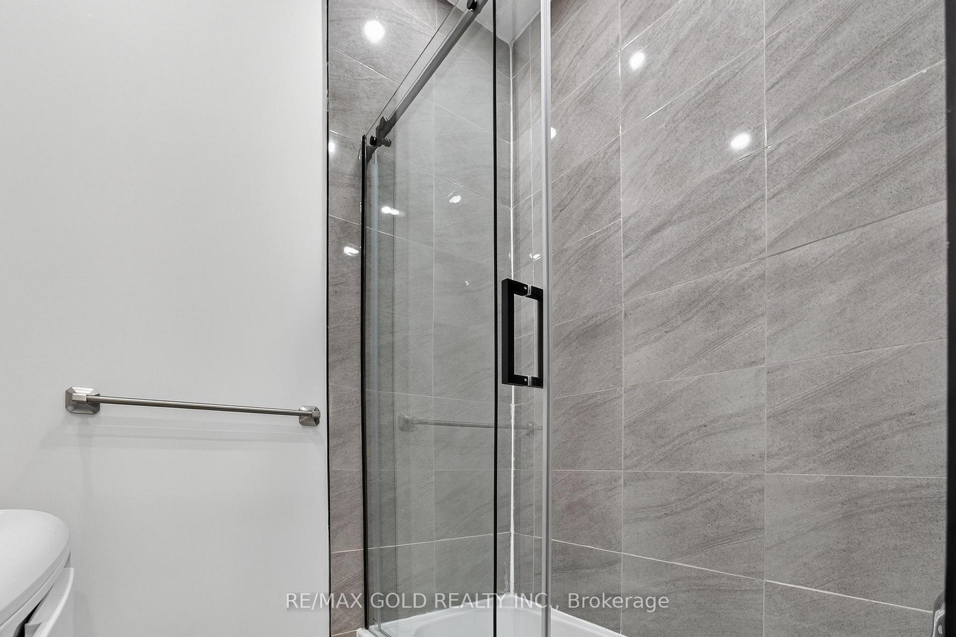Photo 36 of 3 Wardrope Avenue, Hamilton, Stoney Creek — HOMEH