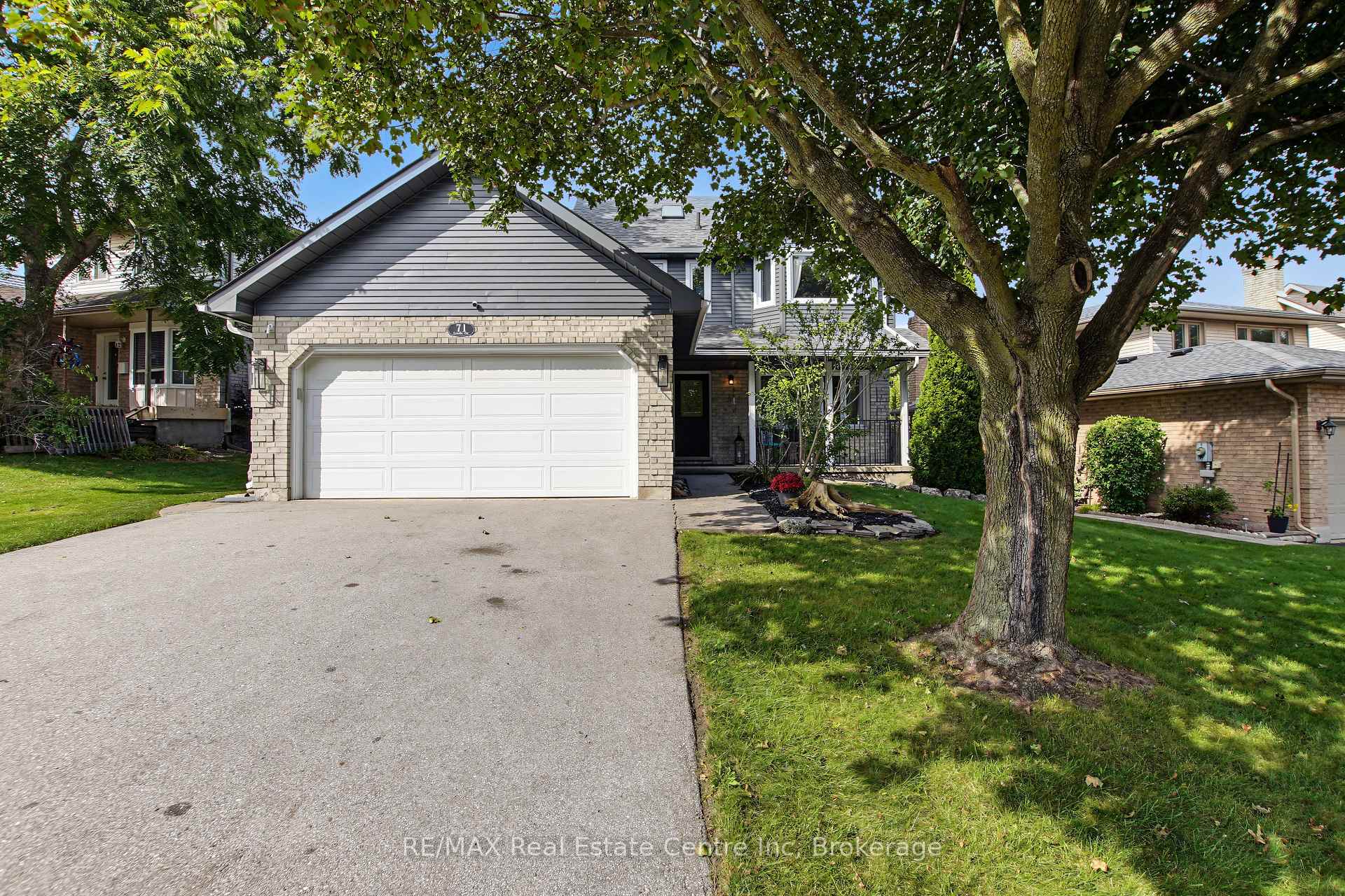 Photo 2 of 71 Linda Drive, Cambridge, Silver Heights — HOMEH
