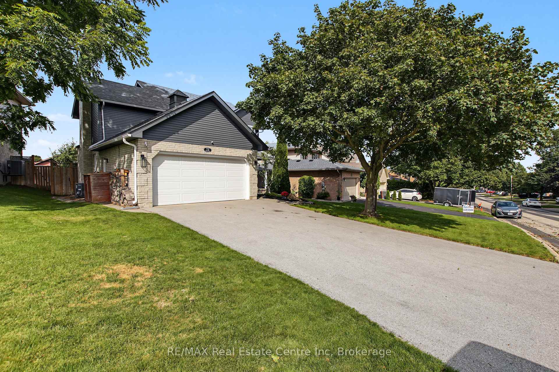 Photo 3 of 71 Linda Drive, Cambridge, Silver Heights — HOMEH