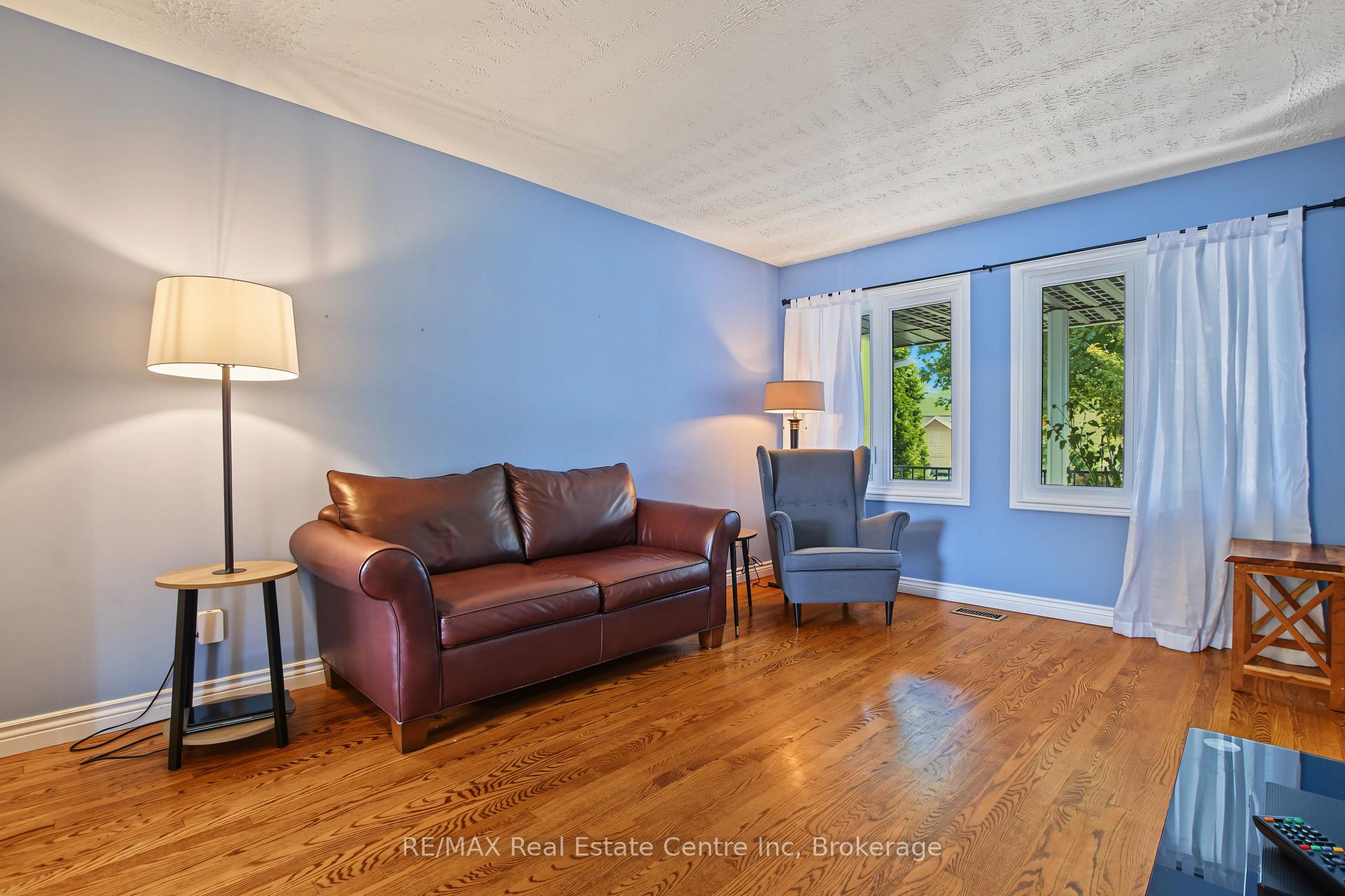 Photo 8 of 71 Linda Drive, Cambridge, Silver Heights — HOMEH