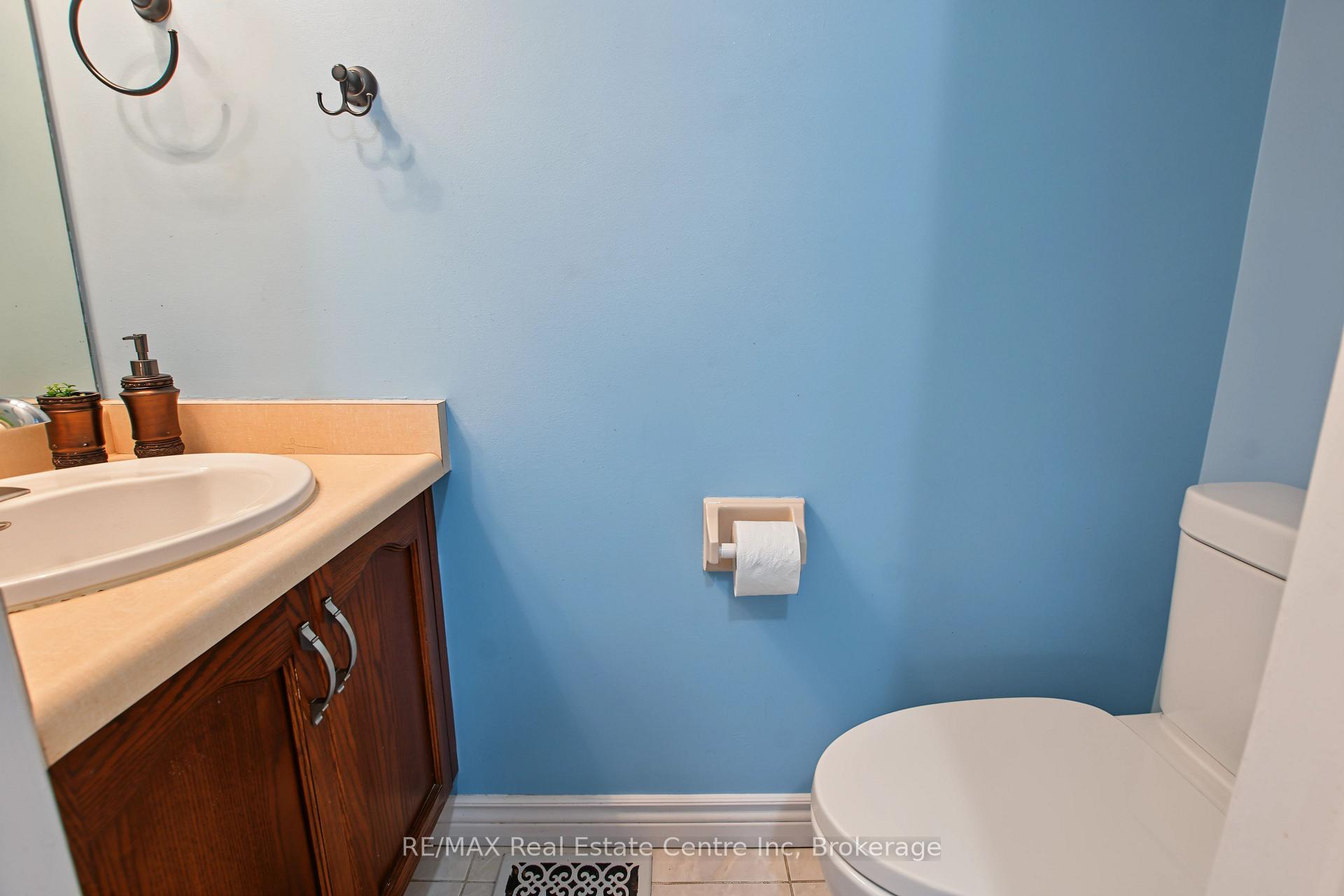 Photo 21 of 71 Linda Drive, Cambridge, Silver Heights — HOMEH