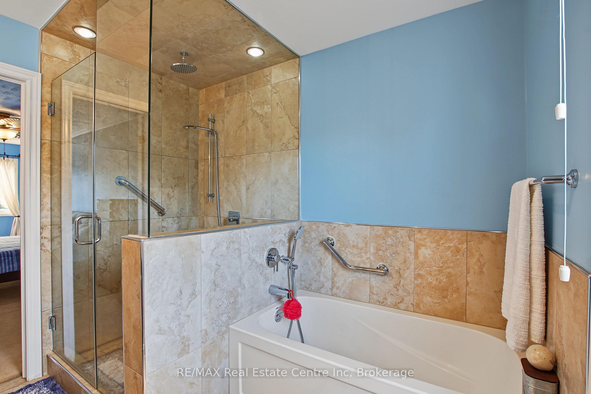 Photo 26 of 71 Linda Drive, Cambridge, Silver Heights — HOMEH