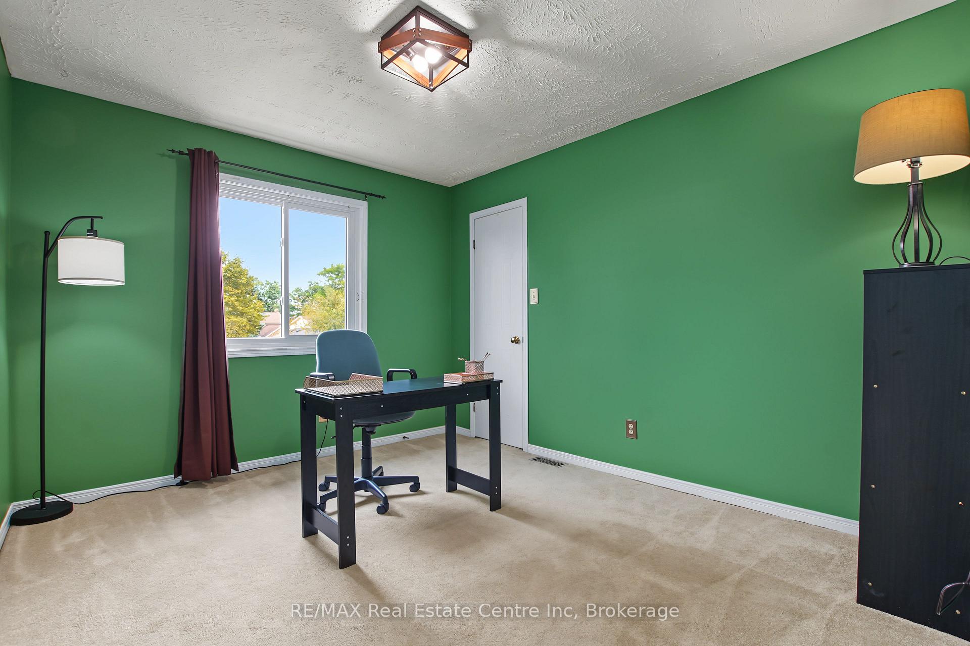 Photo 29 of 71 Linda Drive, Cambridge, Silver Heights — HOMEH
