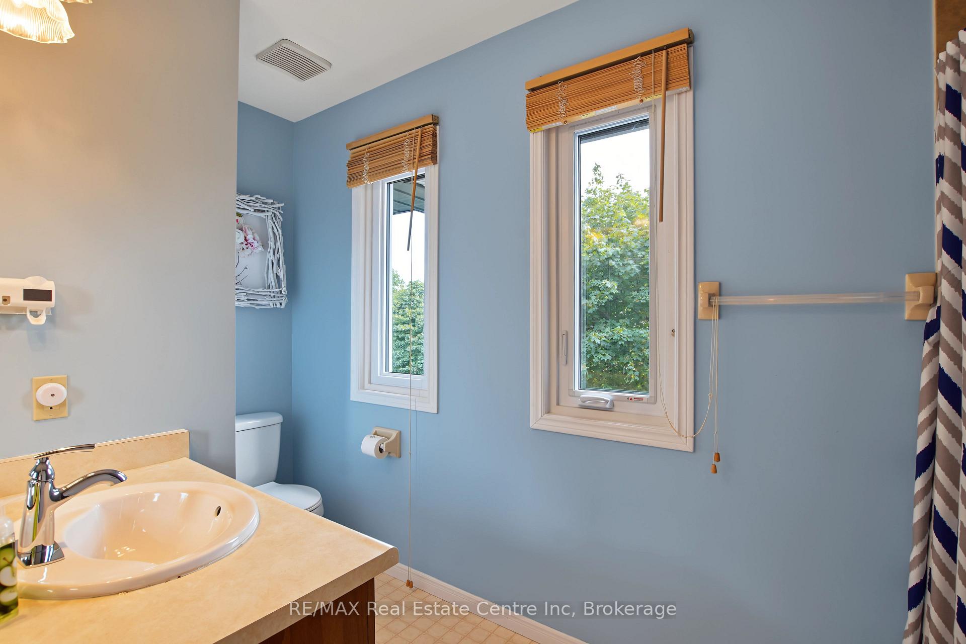 Photo 31 of 71 Linda Drive, Cambridge, Silver Heights — HOMEH