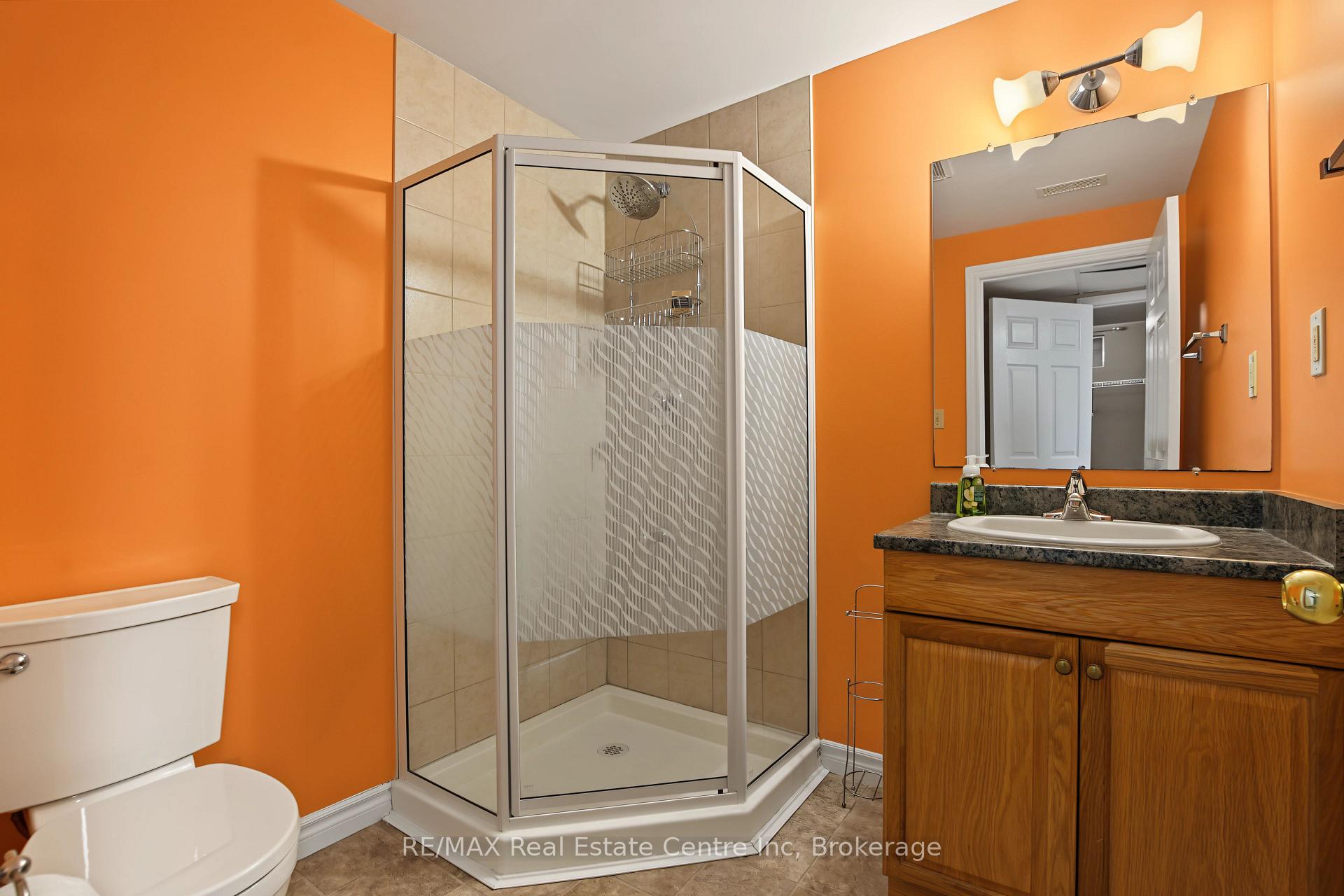 Photo 37 of 71 Linda Drive, Cambridge, Silver Heights — HOMEH